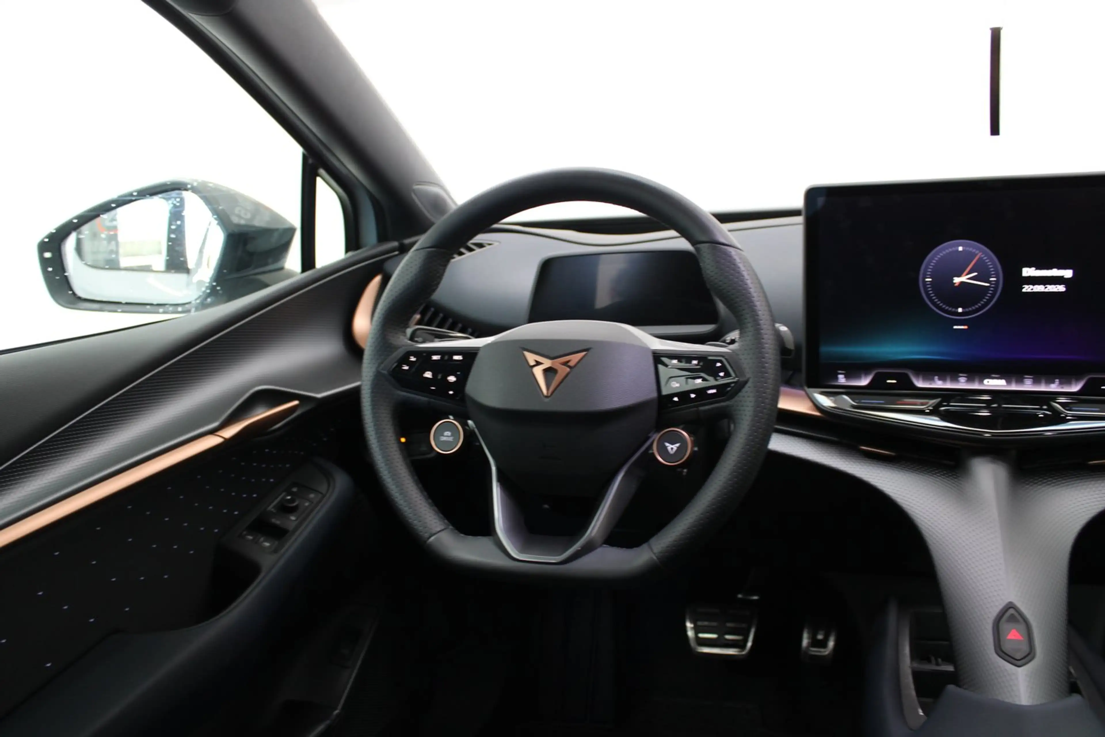 CUPRA Tavascan VZ Adrenaline 4Drive250kW/340PS — photo 6
