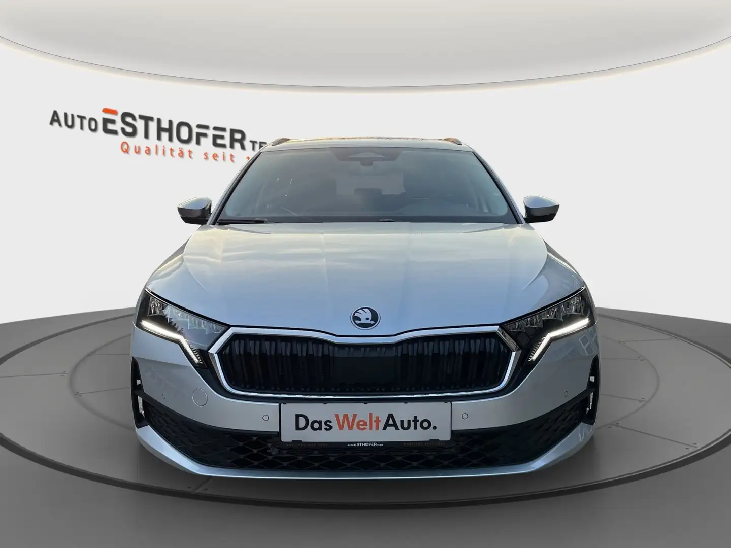 Skoda Octavia Essence TSI mHEV DSG Silber - 2