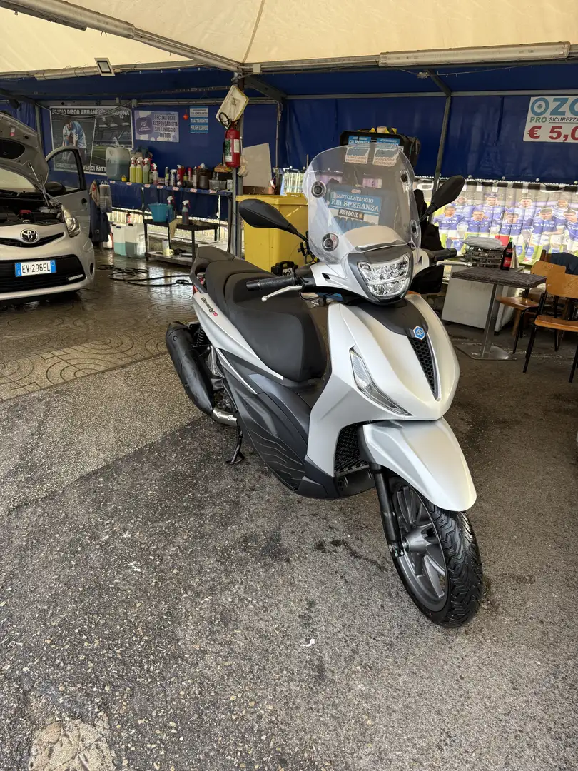 Piaggio Beverly 300 beverly s - 1