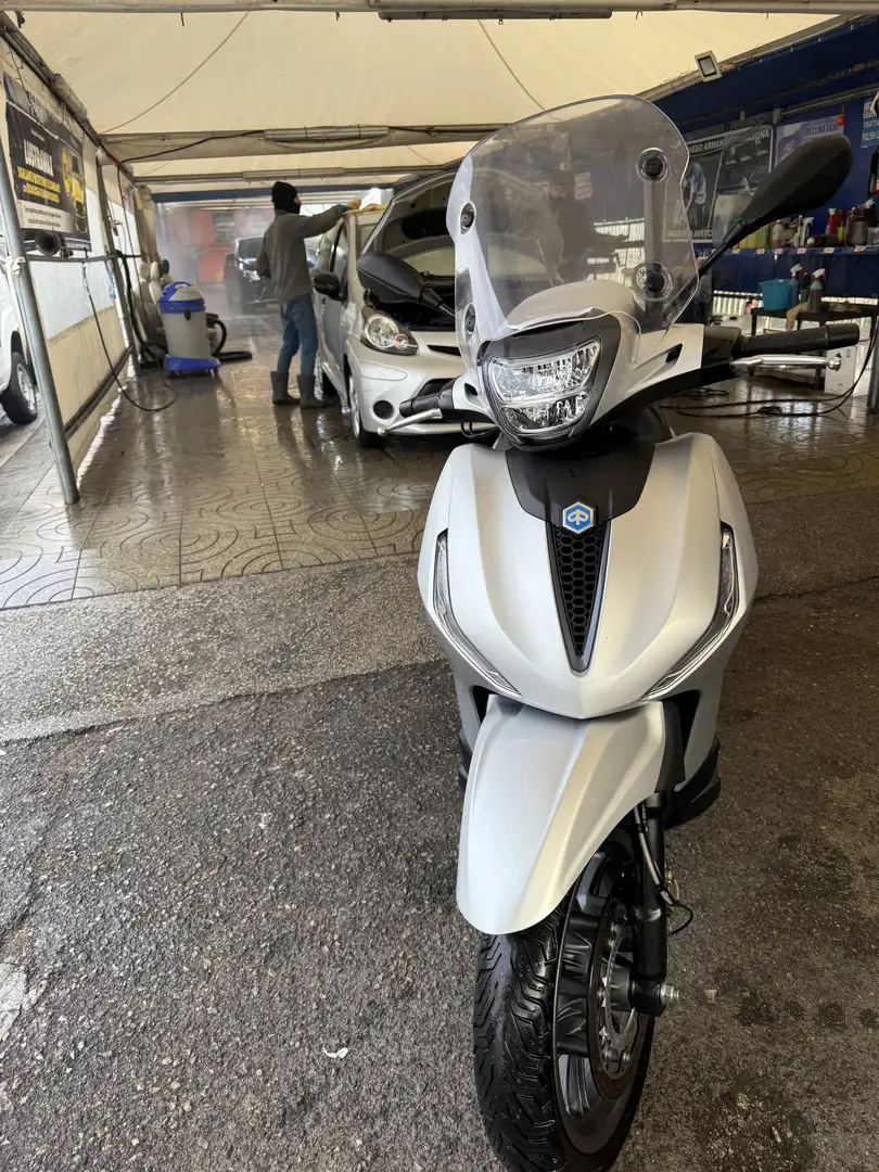 Piaggio Beverly 300 beverly s - 2