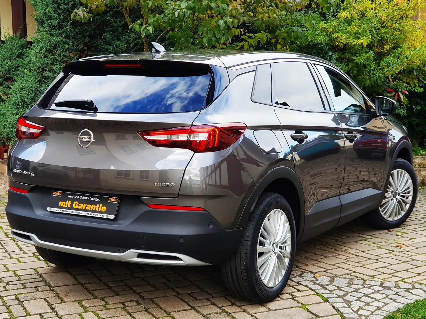 Opel Grandland X Innovation Kamera+Sound+Navi...Zahnr+TÜVneu Grau - 2