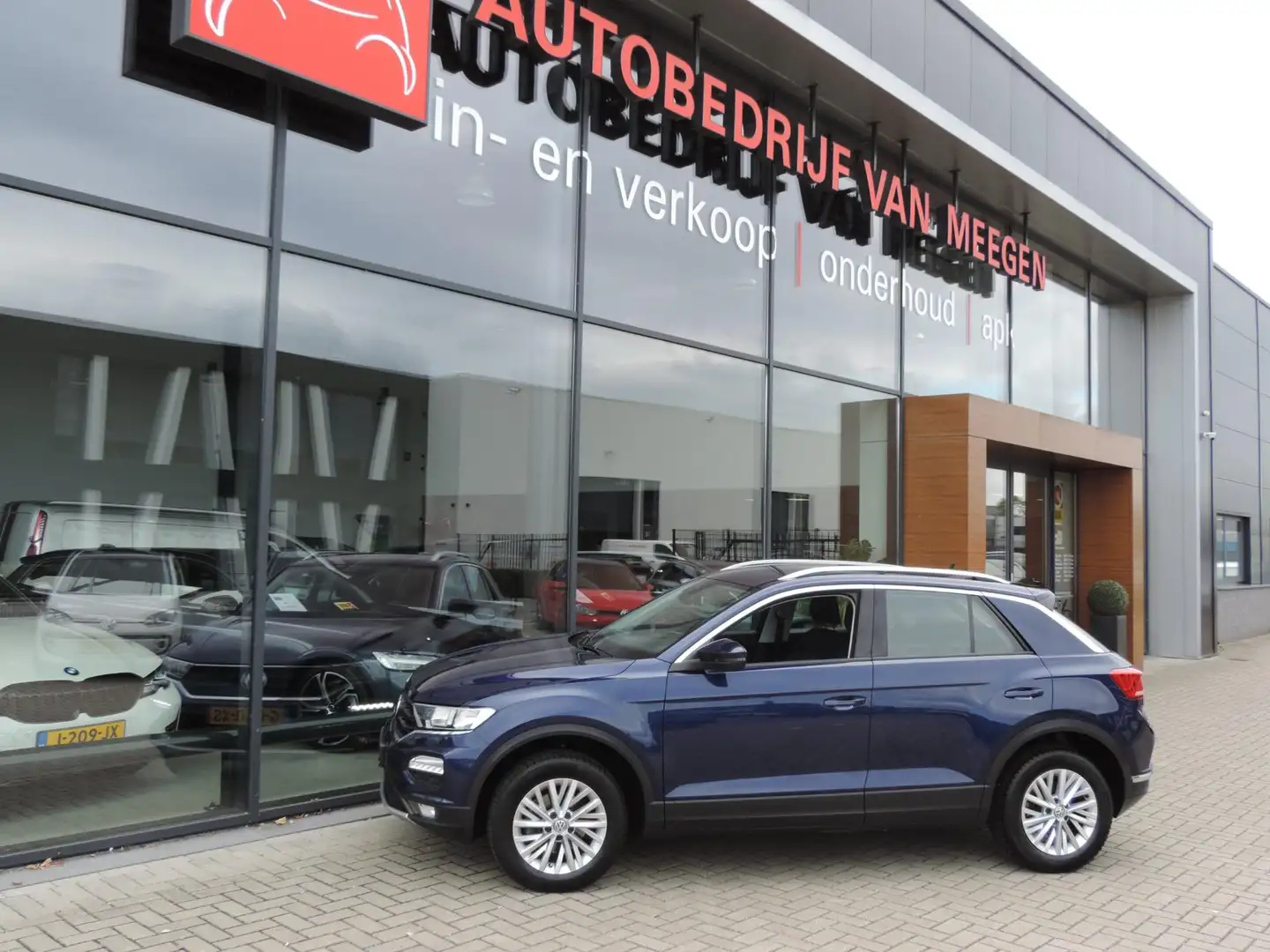 Volkswagen T-Roc 1.5 TSI Style Business AUTOMAAT 91.000km | Stoelve Blauw - 2