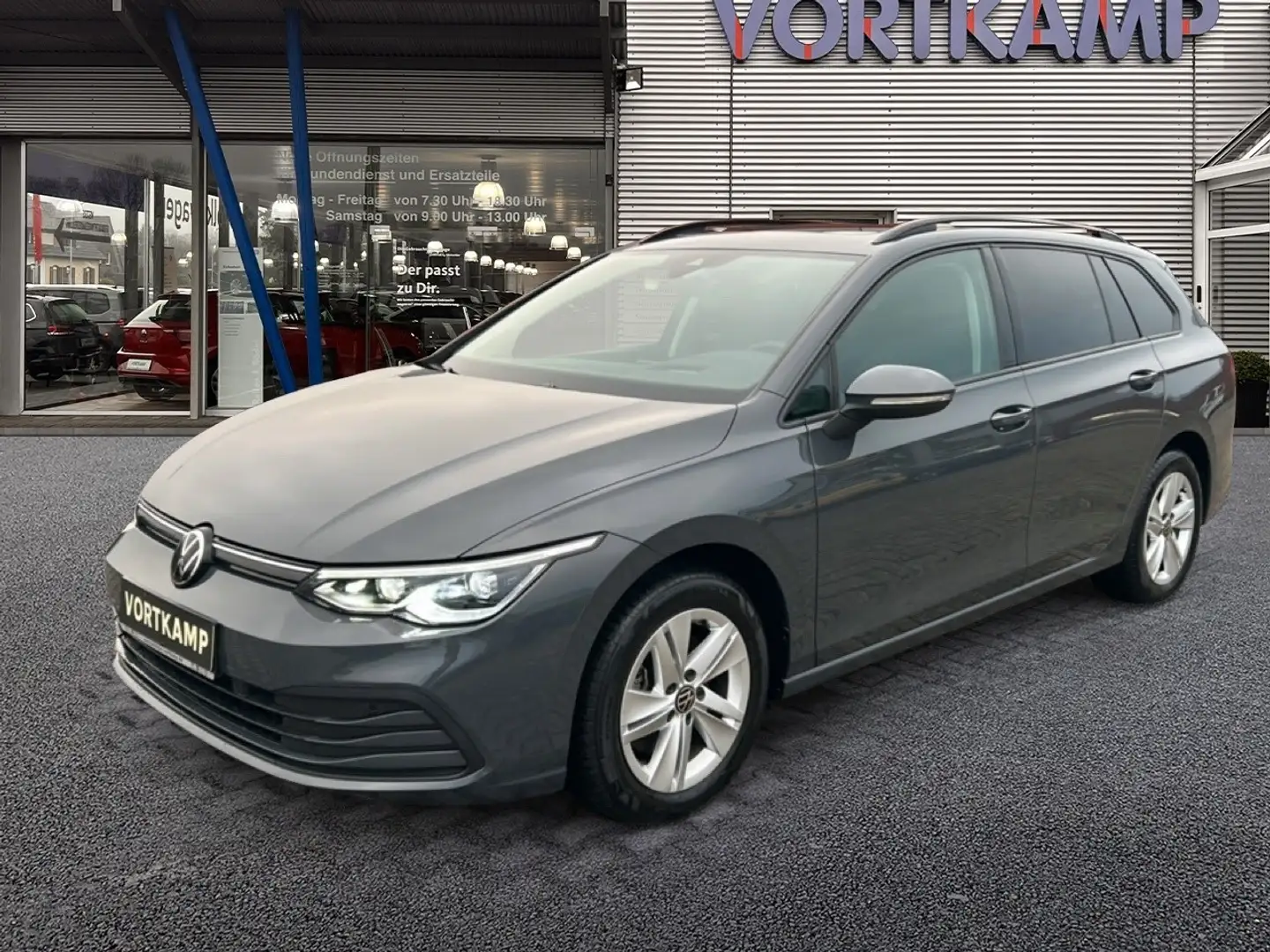 Volkswagen Golf VIII Variant AHK/Pano/HarmanKardon/IQLight Grau - 2