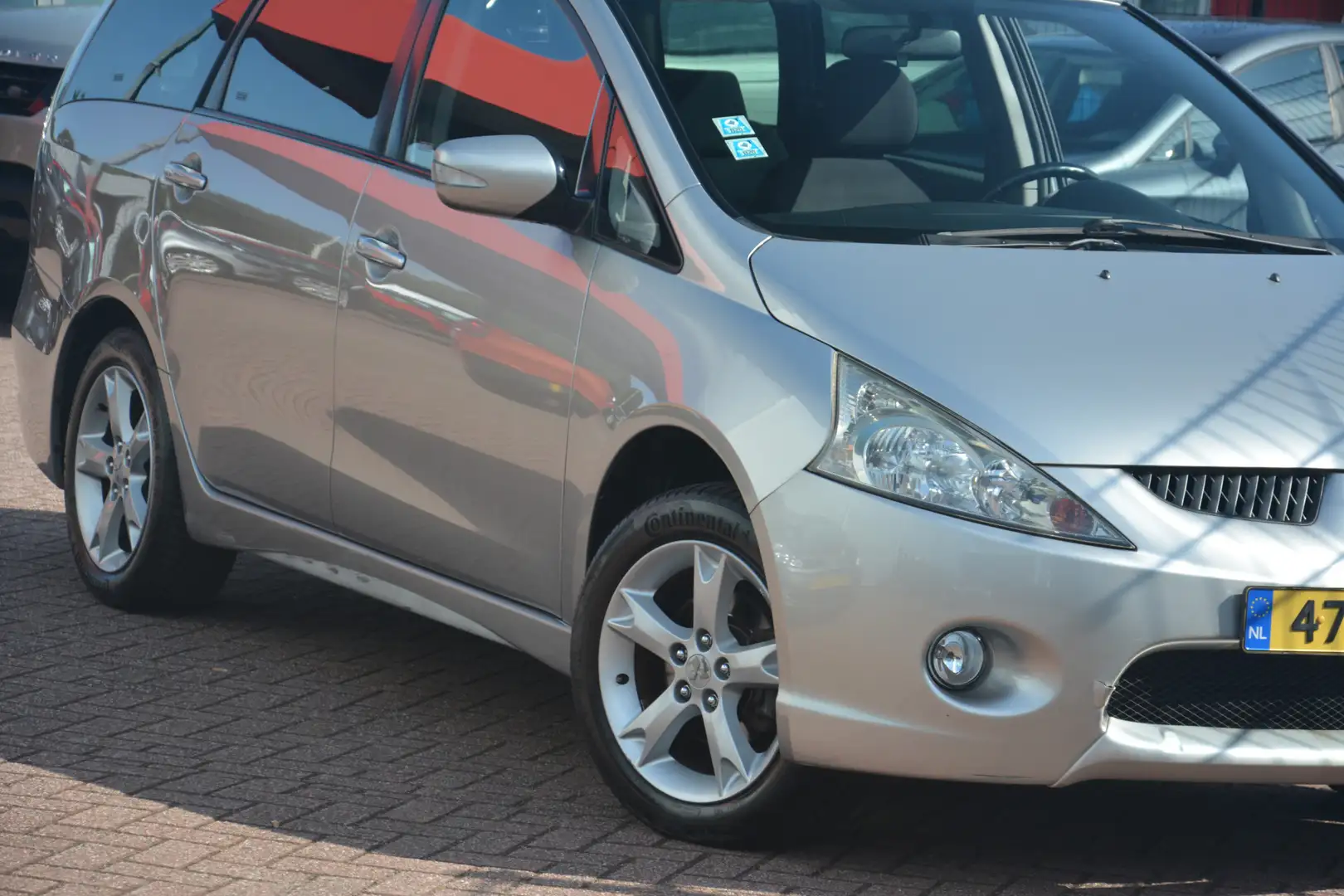 Mitsubishi Grandis 2.4-16V InSport | Navigatie | Cruise-control | Aut Grau - 2