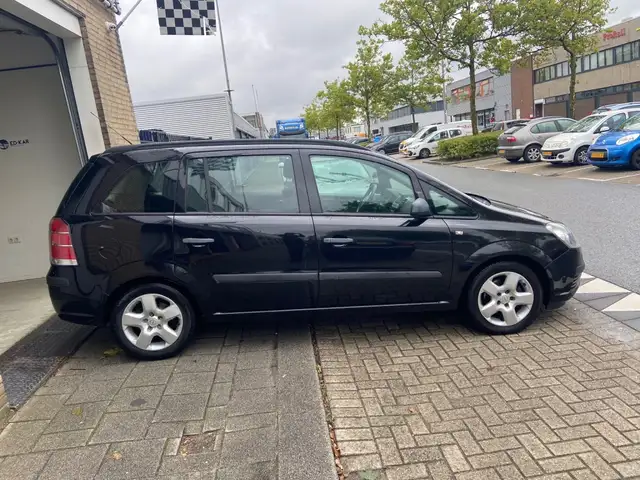 Opel Zafira view 15