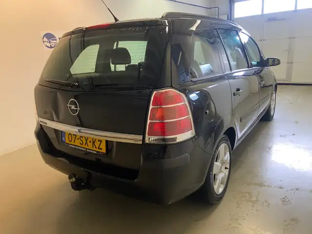 Opel Zafira view 6