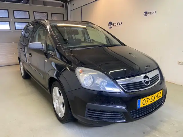 Opel Zafira view 5