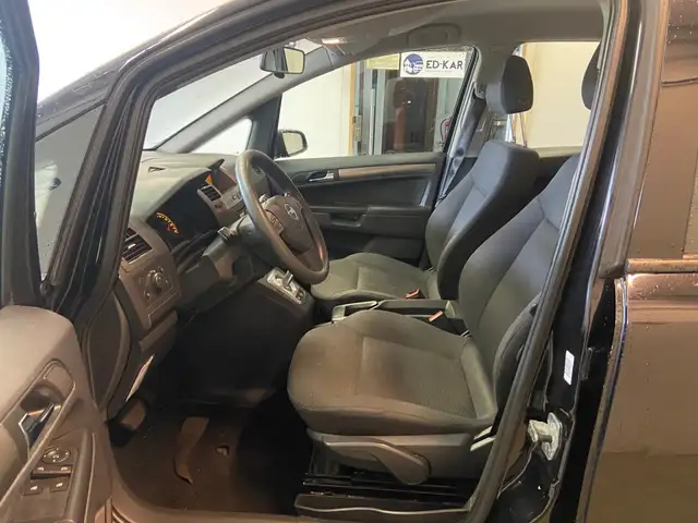 Opel Zafira view 10