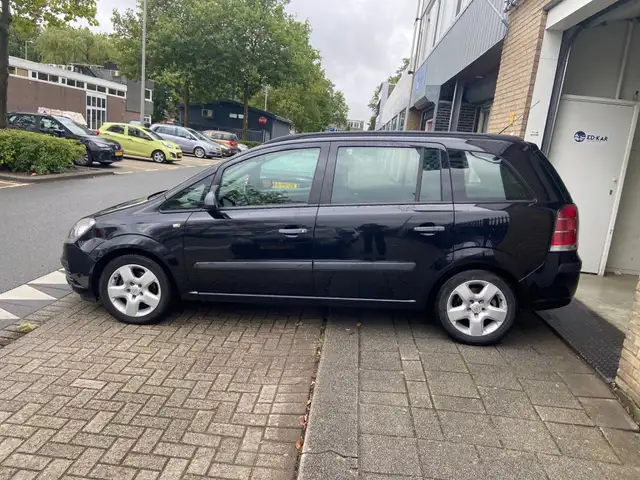 Opel Zafira view 16