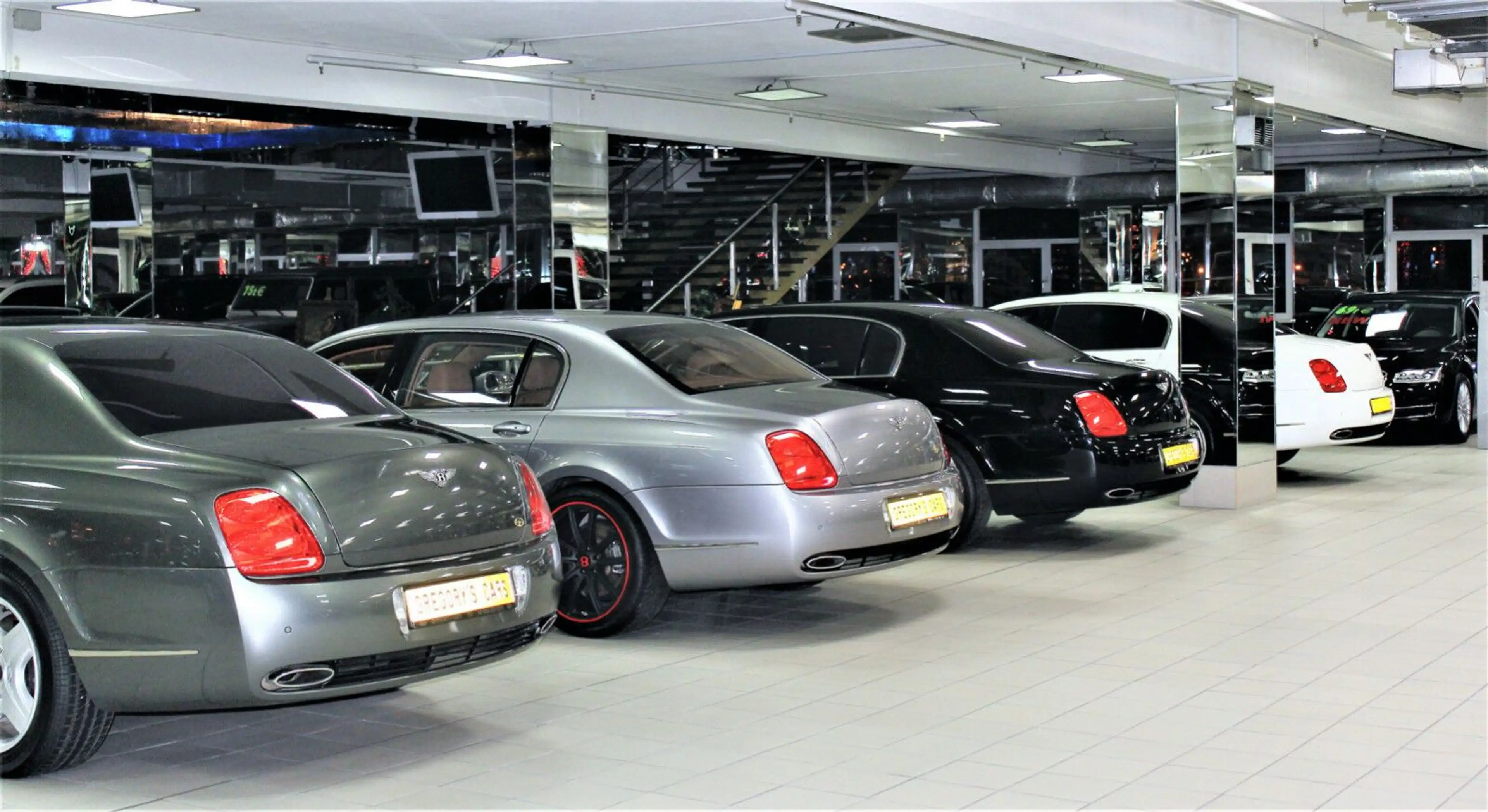 Bentley Continental GT +V8S+NEW+BLACK.EDITION+1of20+NAIM — photo 34