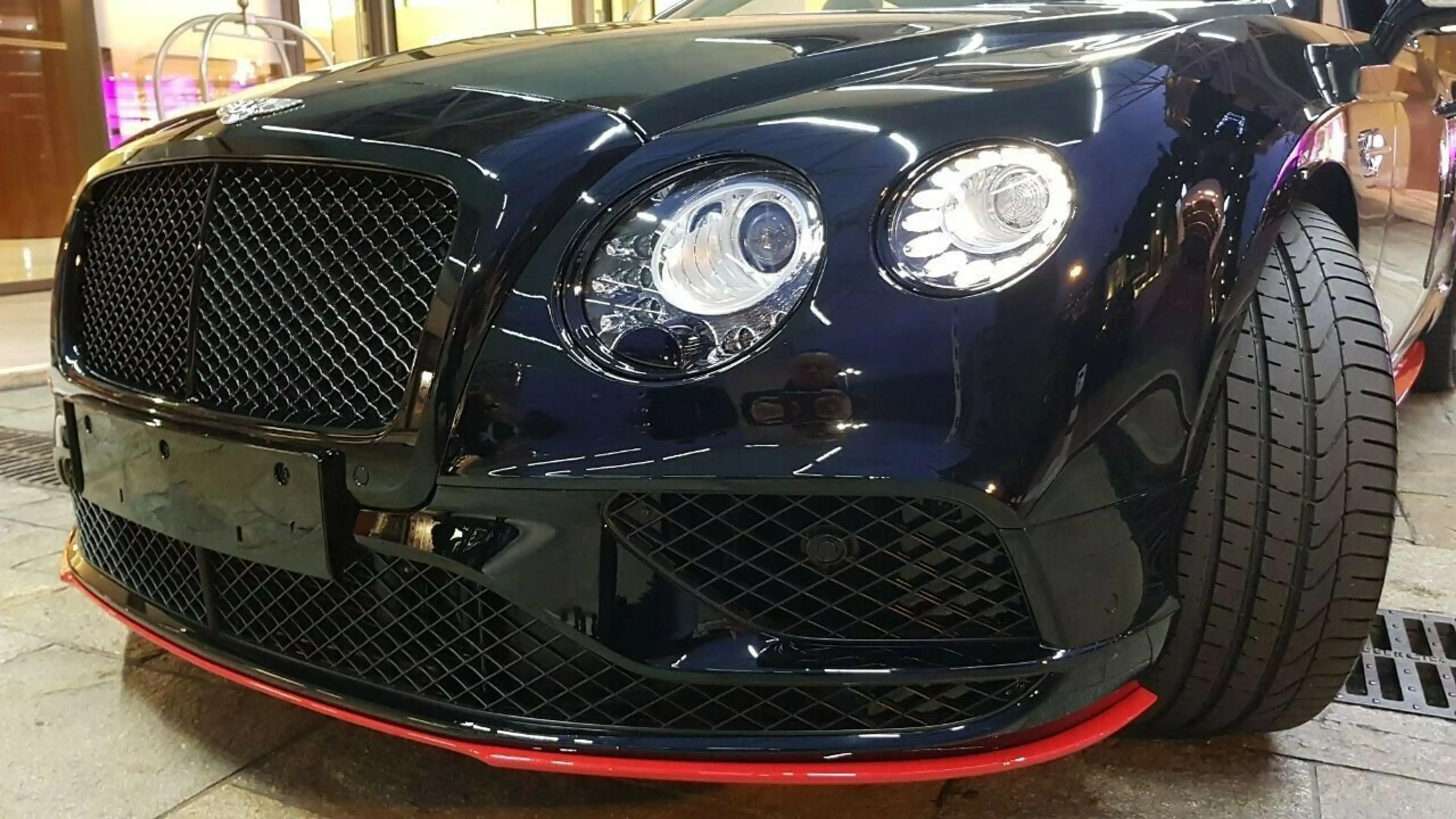 Bentley Continental GT +V8S+NEW+BLACK.EDITION+1of20+NAIM — photo 3