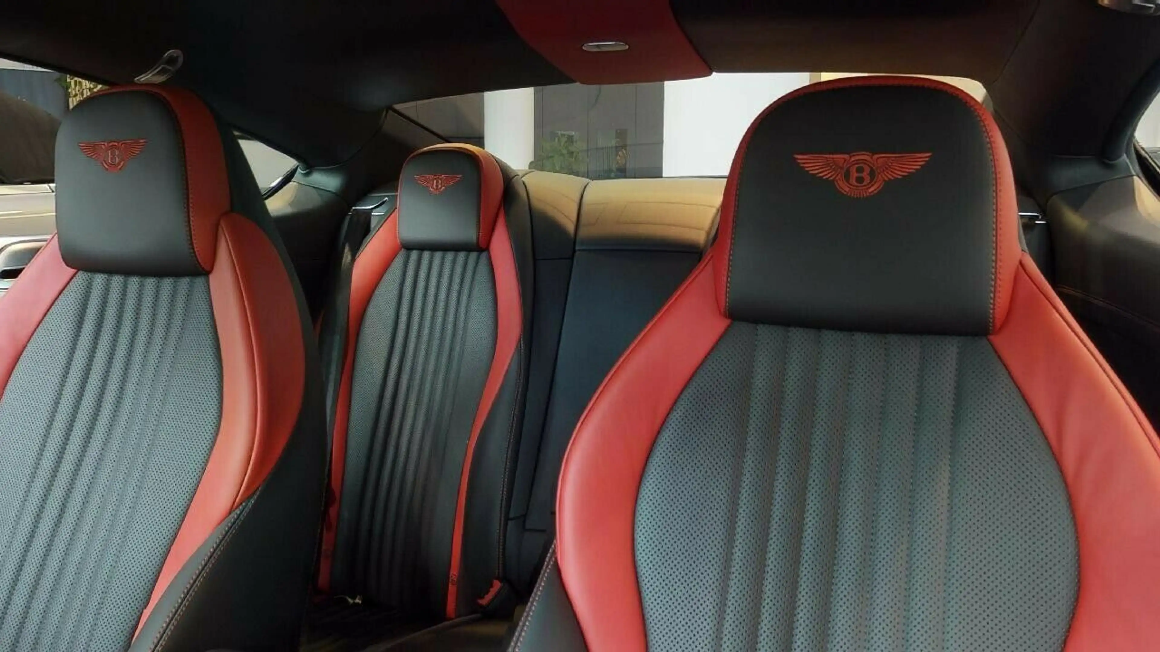 Bentley Continental GT +V8S+NEW+BLACK.EDITION+1of20+NAIM — photo 28