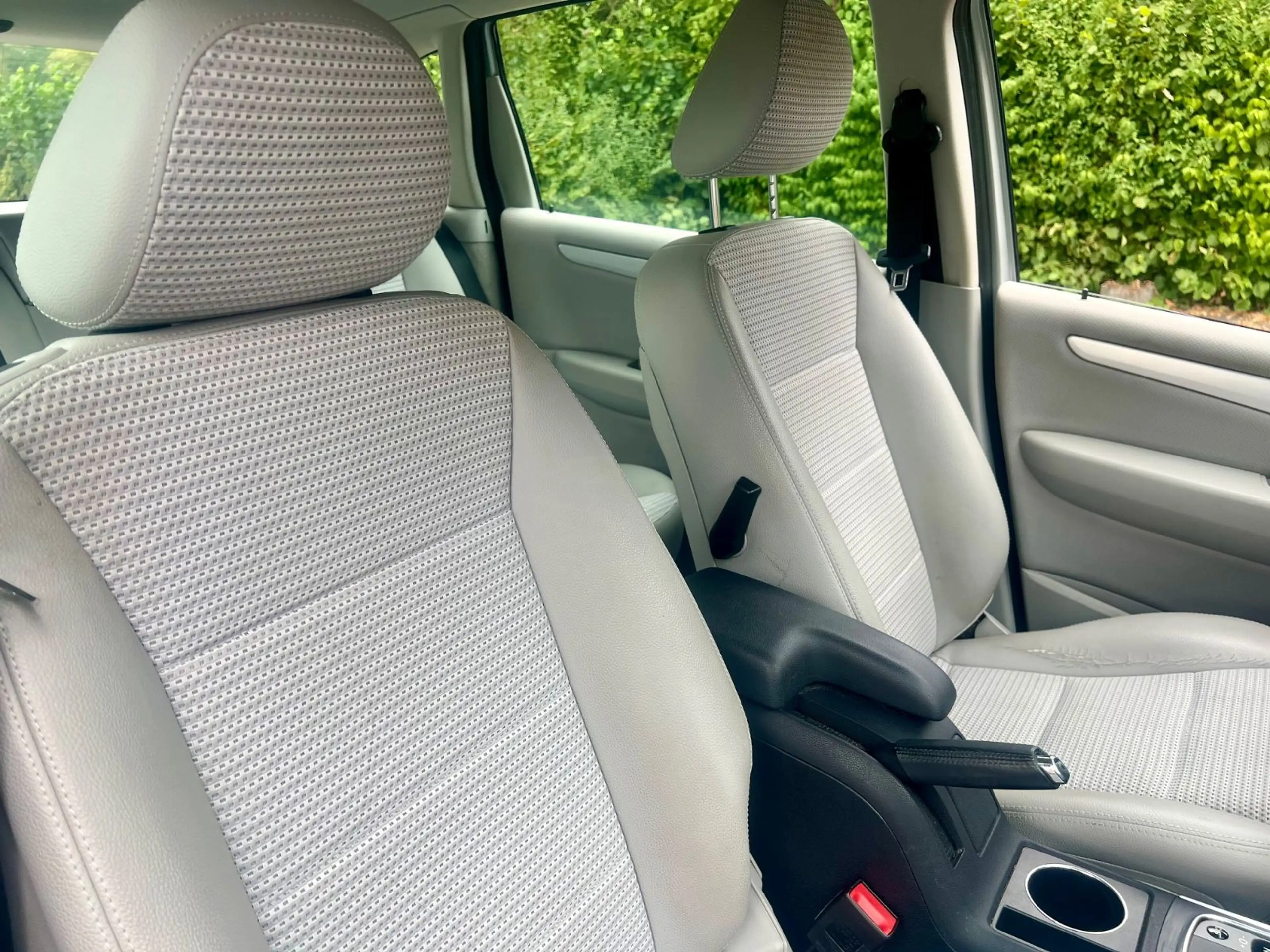 Mercedes-Benz B 200 *AppleCarpl./ SHZ/ AHK* — photo 8