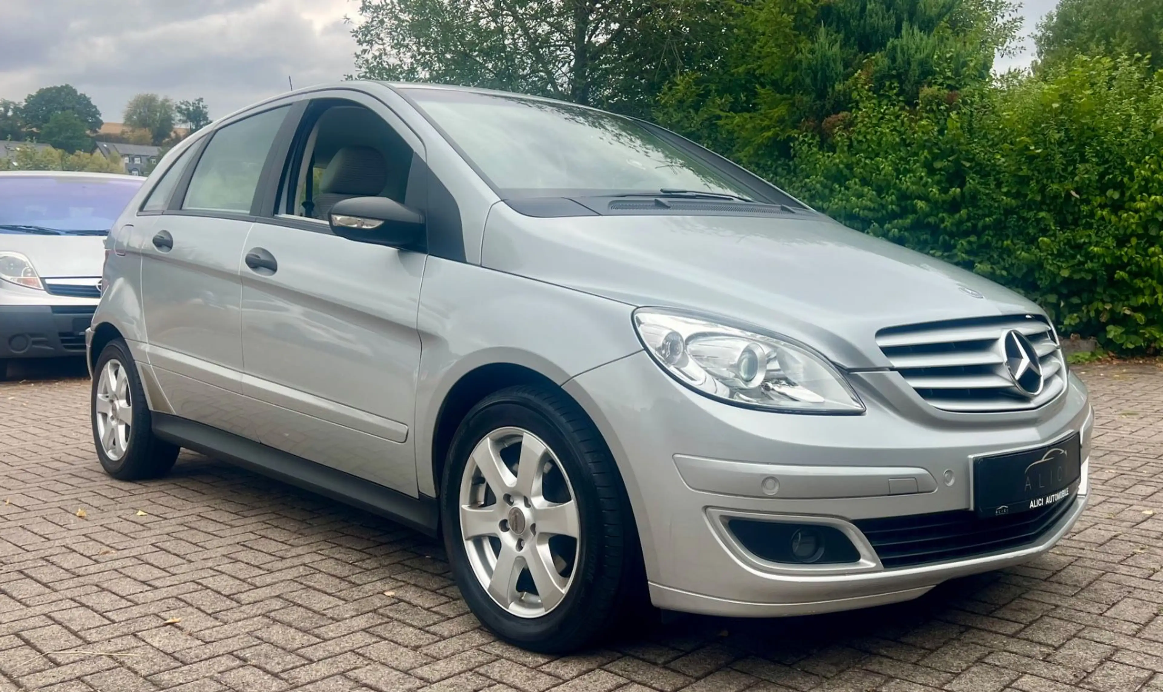 Mercedes-Benz B 200 *AppleCarpl./ SHZ/ AHK* — photo 3