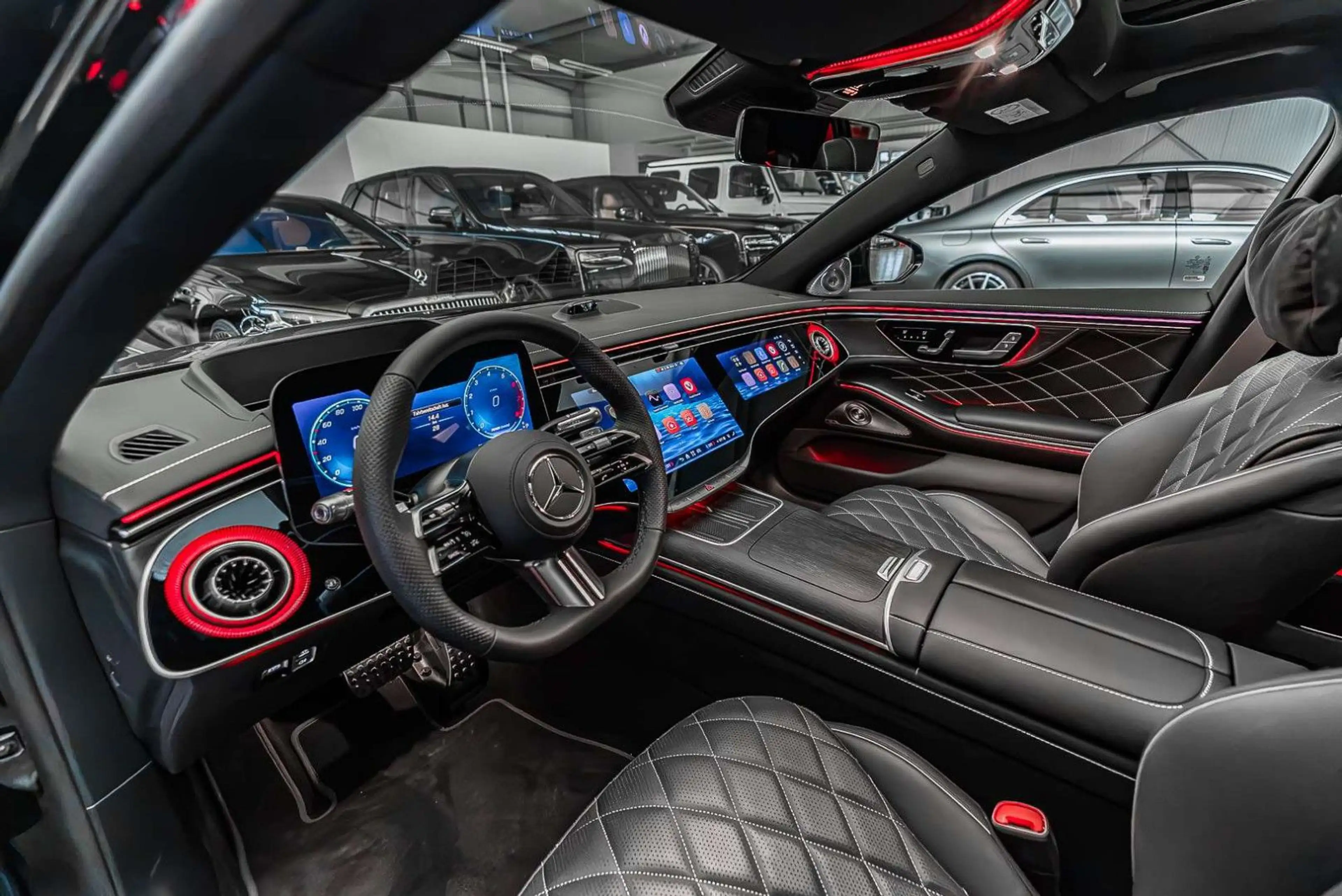 Mercedes-Benz S 500 4M L AMG / Coolbox / Rear Screen / 2027 — photo 11