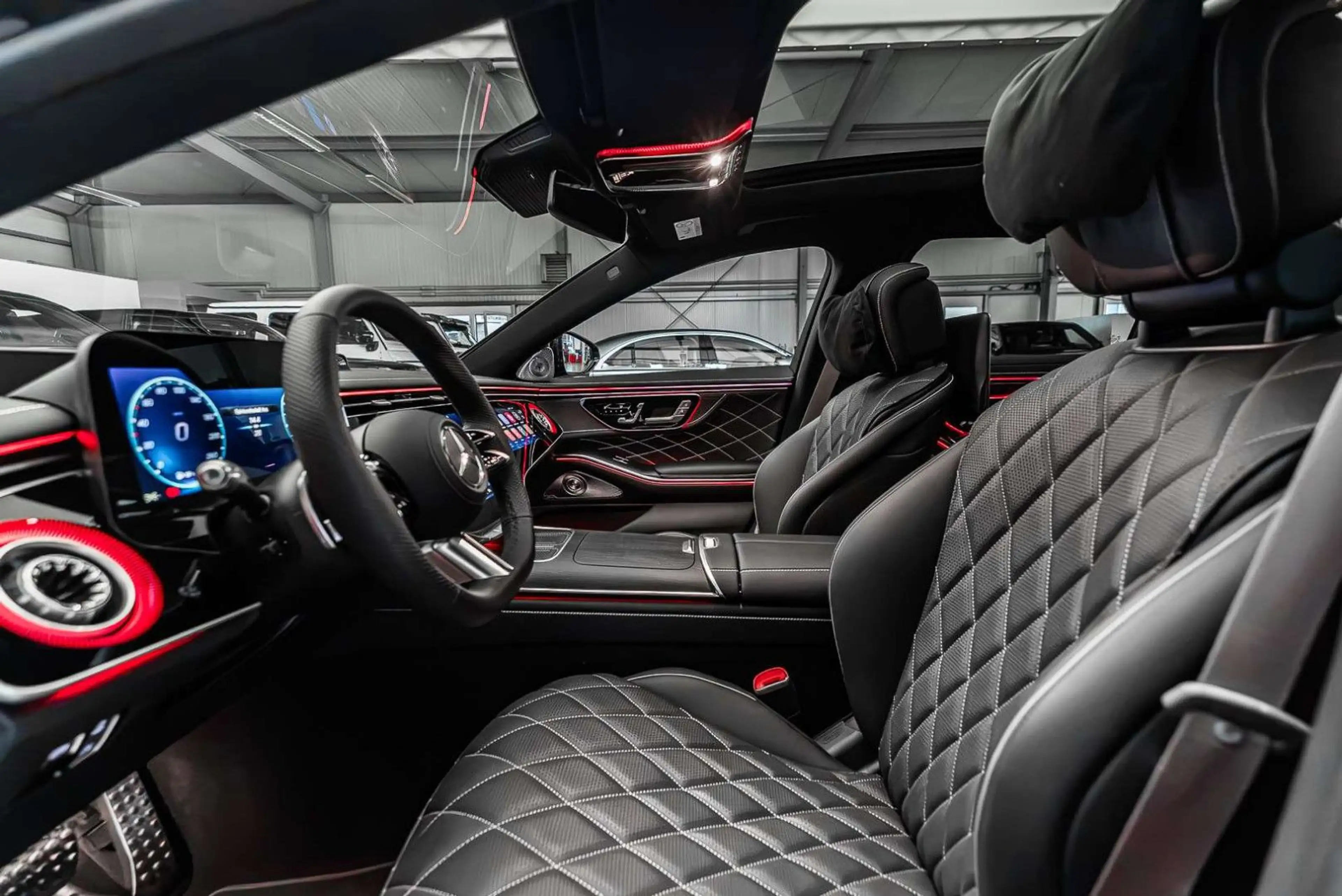Mercedes-Benz S 500 4M L AMG / Coolbox / Rear Screen / 2027 — photo 10
