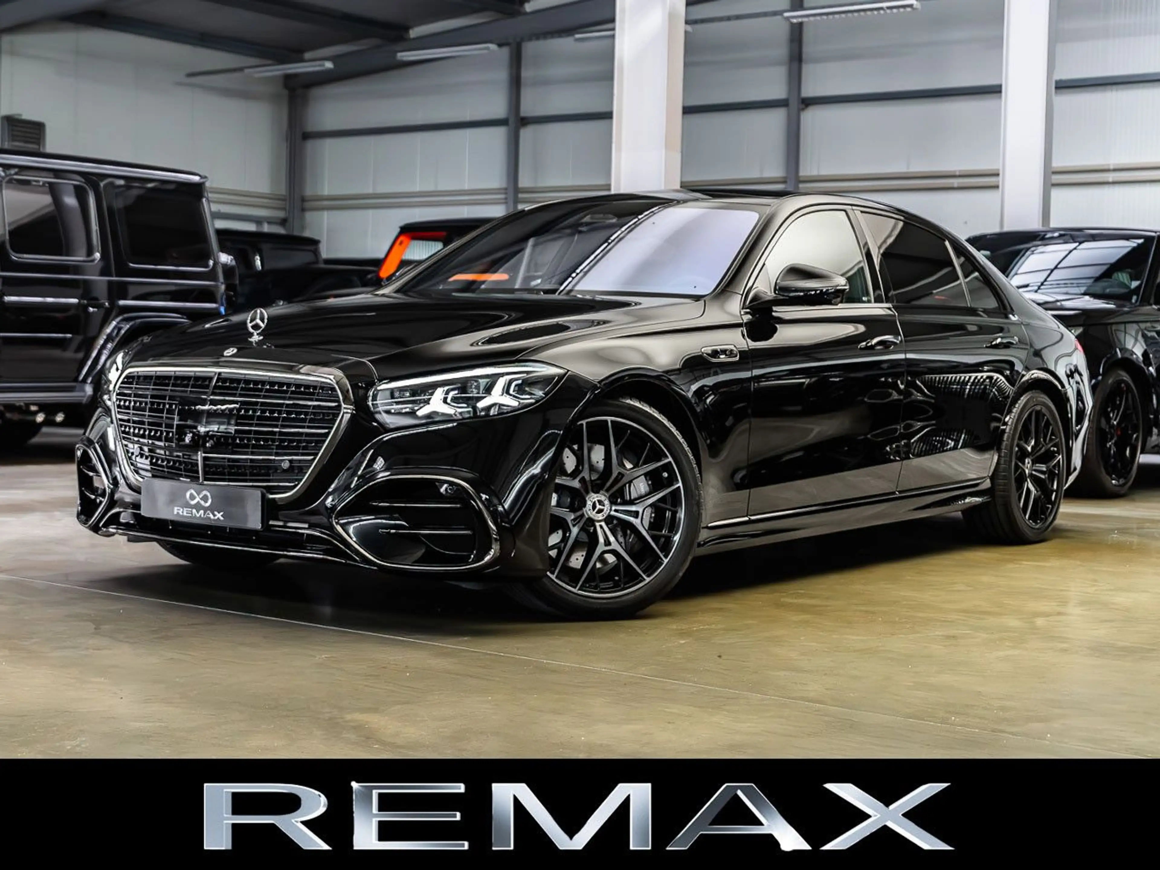 Mercedes-Benz S 500 4M L AMG / Coolbox / Rear Screen / 2027