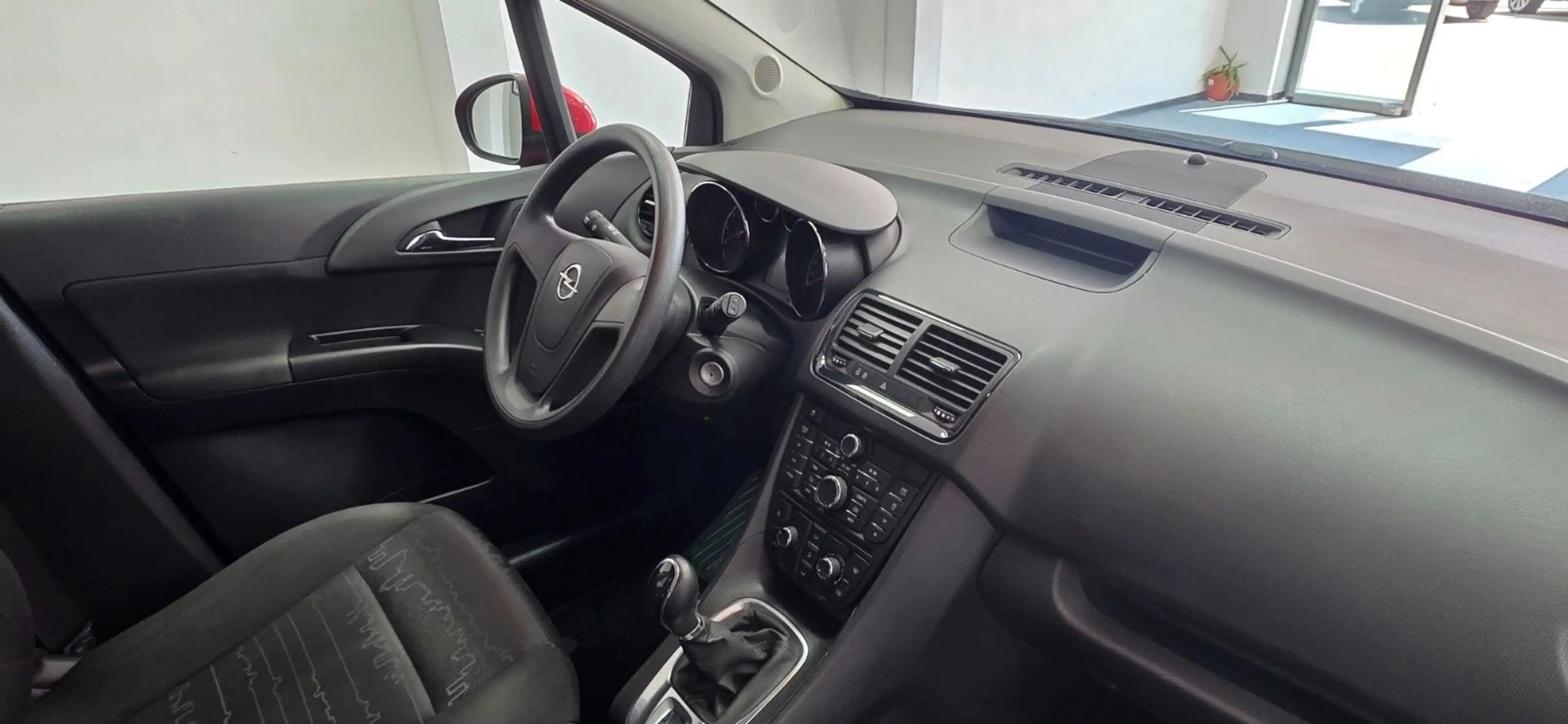 Opel Meriva 1.4 Klima 94.000 km TÜV 07/2028 — photo 11