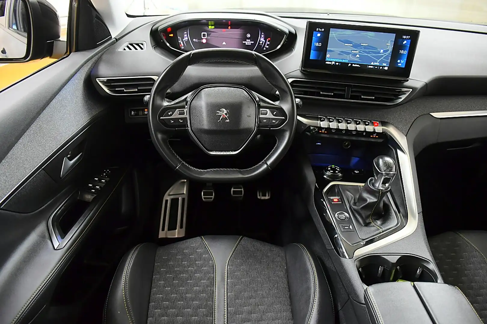 Peugeot 5008 BlueHDI 130 6-Gang-Manuell Road Trip Blau - 2