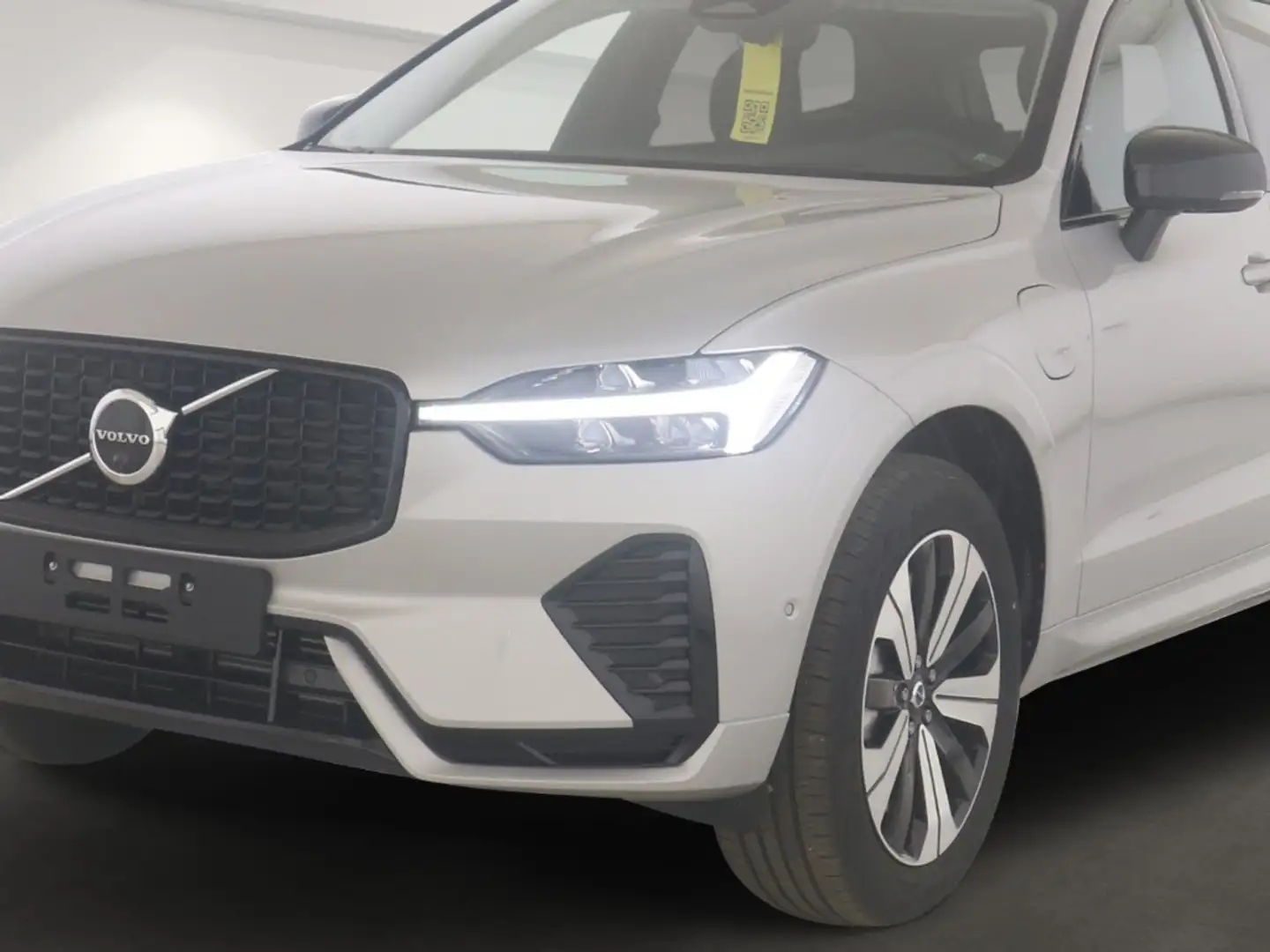Volvo XC60 Plus Dark Plug-In Hybrid AWD T6 Twin Engine EU6e H Argent - 2