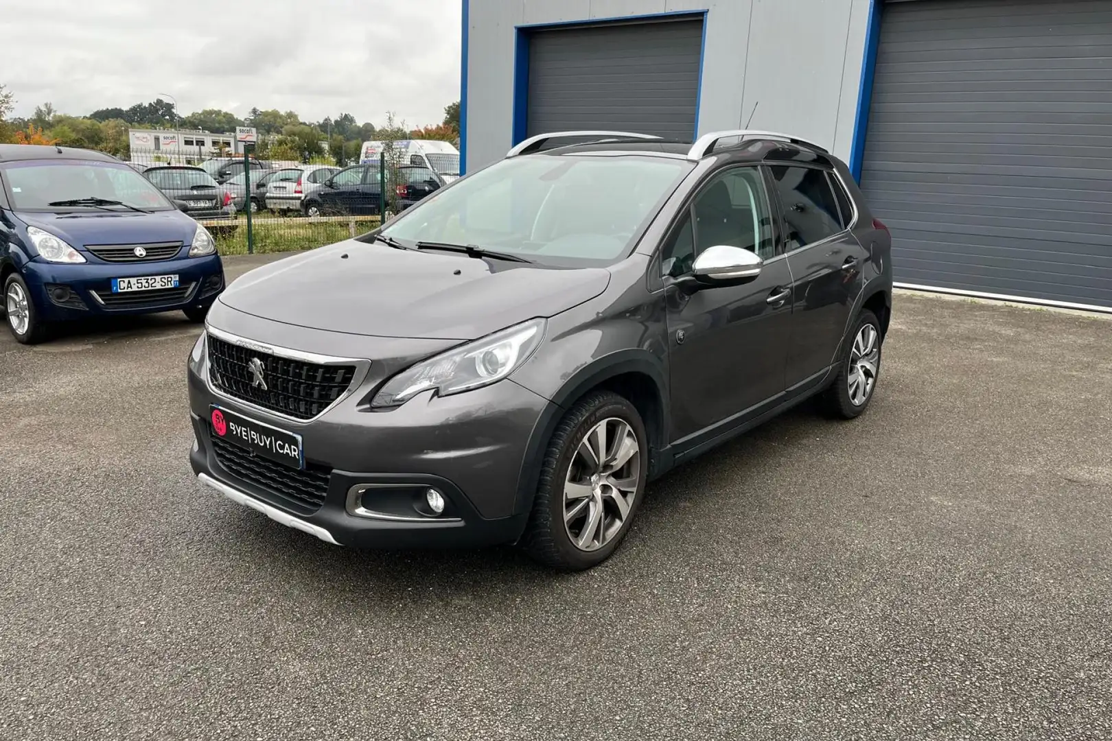 Peugeot 2008 1.2i 110 BVA EAT6 Crossway PHASE 2 DISTRI OK PEUGEOT TBE GTIE 12M 2EME MAIN Grijs - 1