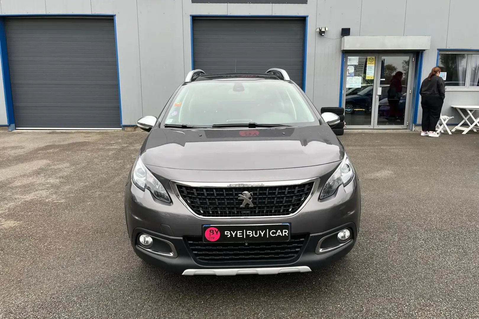 Peugeot 2008 1.2i 110 BVA EAT6 Crossway PHASE 2 DISTRI OK PEUGEOT TBE GTIE 12M 2EME MAIN Grijs - 2