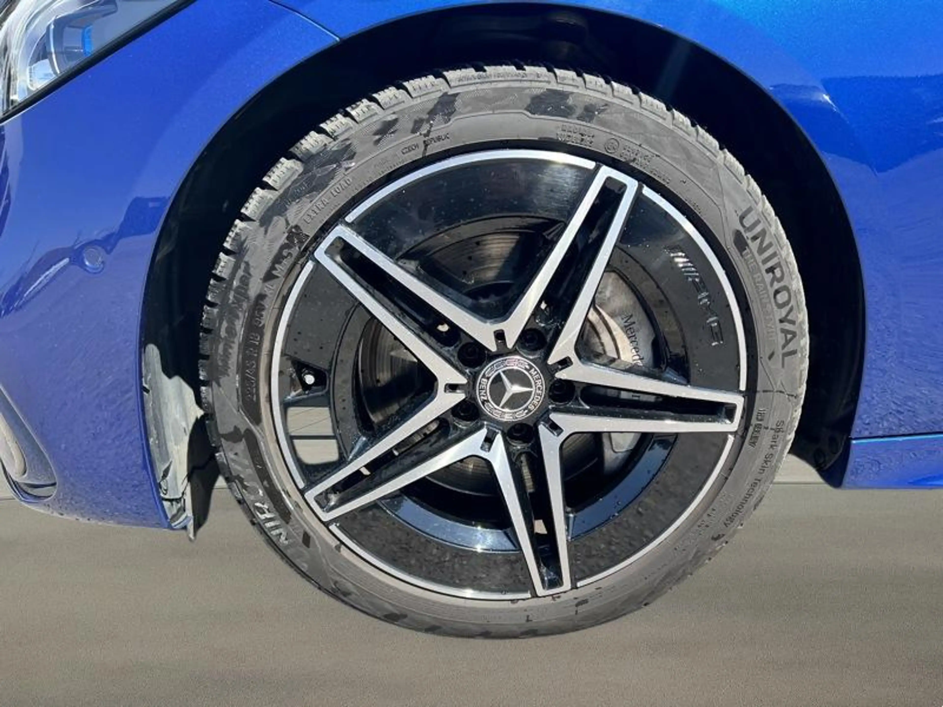 Mercedes-Benz C 180 Berline AMG Pack Night — photo 6