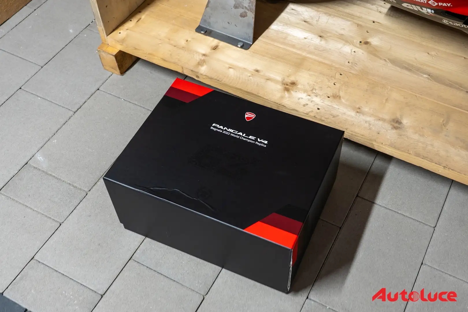 Ducati Panigale V4 Bagnaia 2022 World Champion Replica Rosso - 2