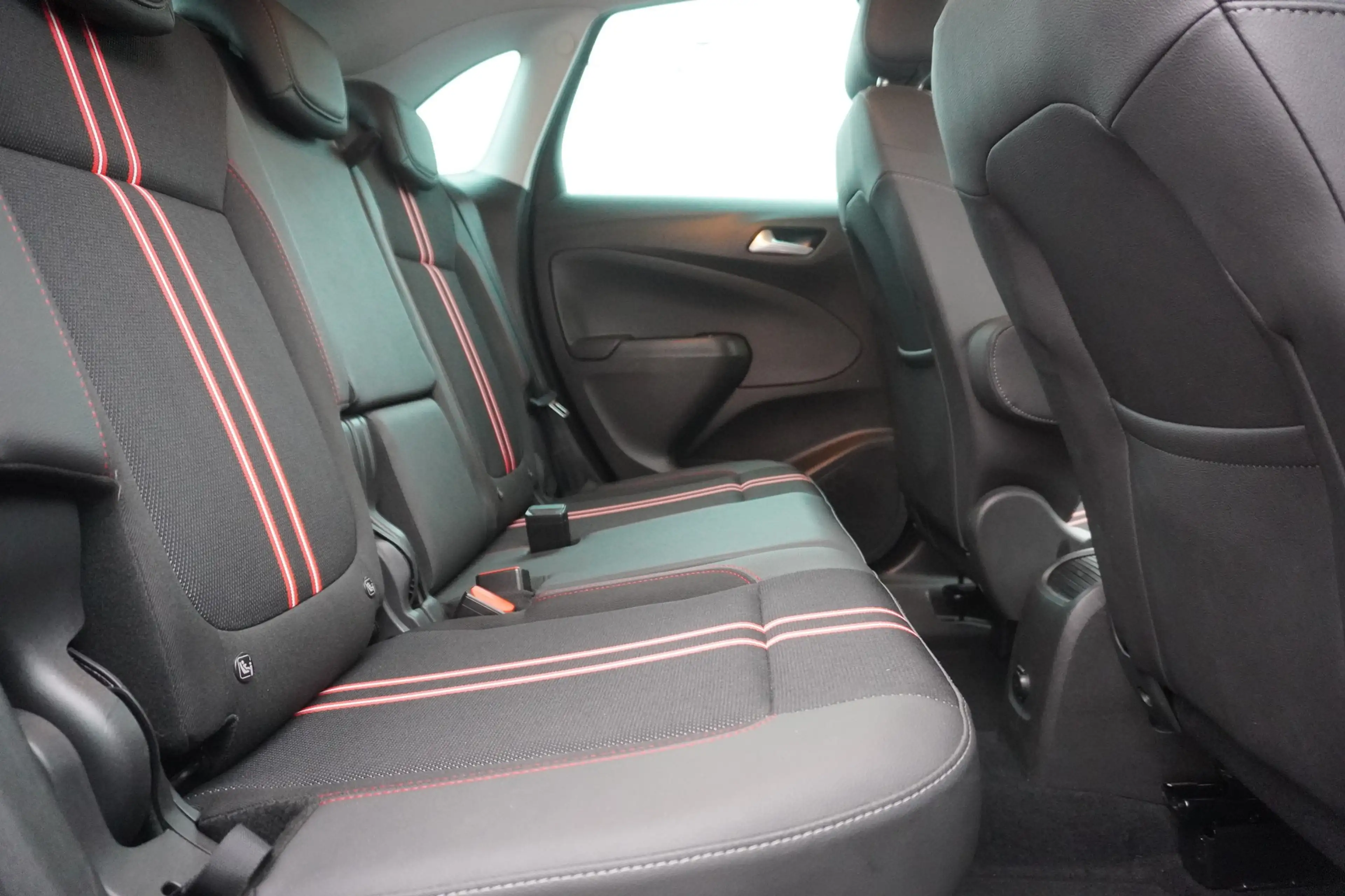 Opel Crossland 1.2 GS Line Navi LED Kamera DAB USB — photo 10