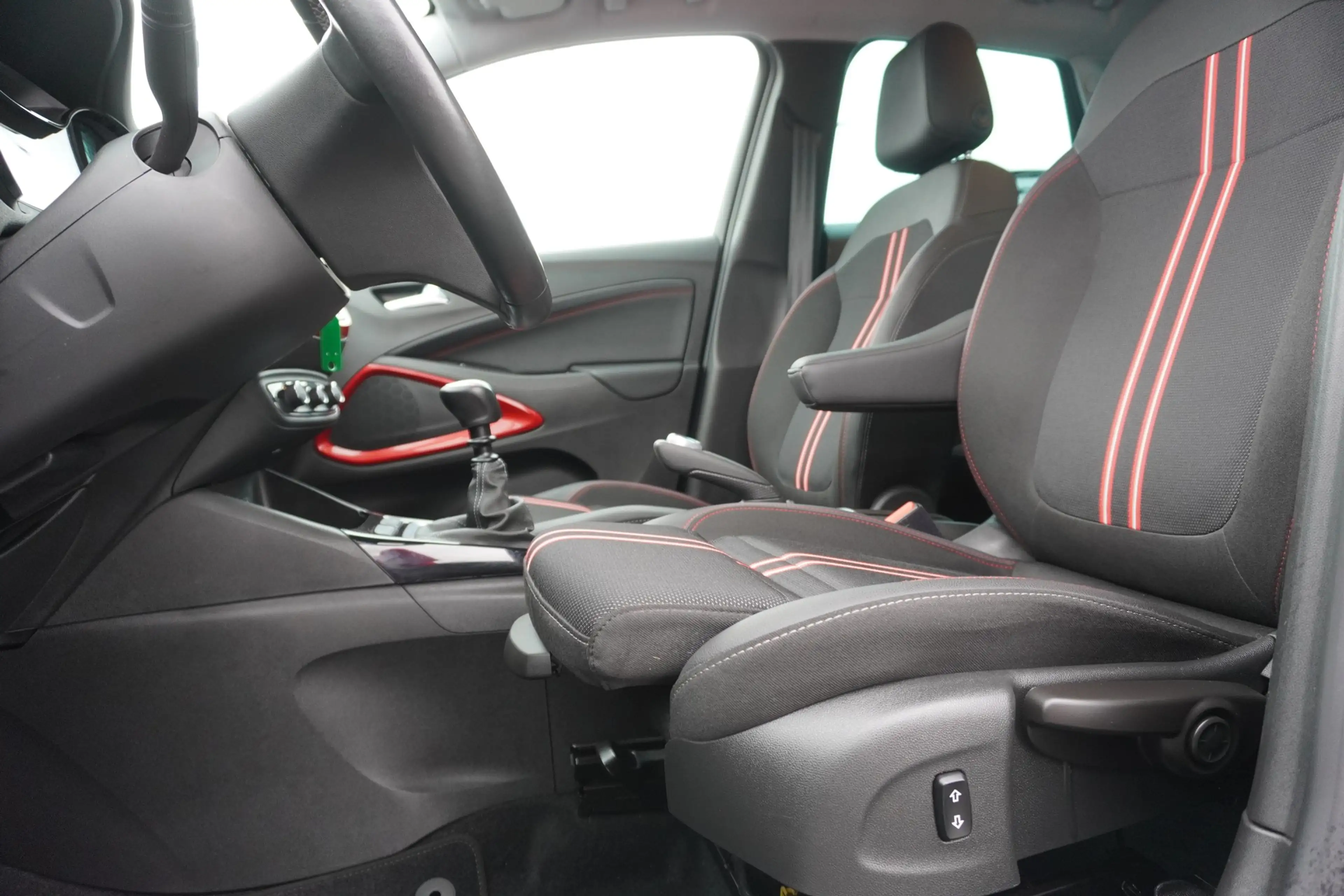 Opel Crossland 1.2 GS Line Navi LED Kamera DAB USB — photo 8