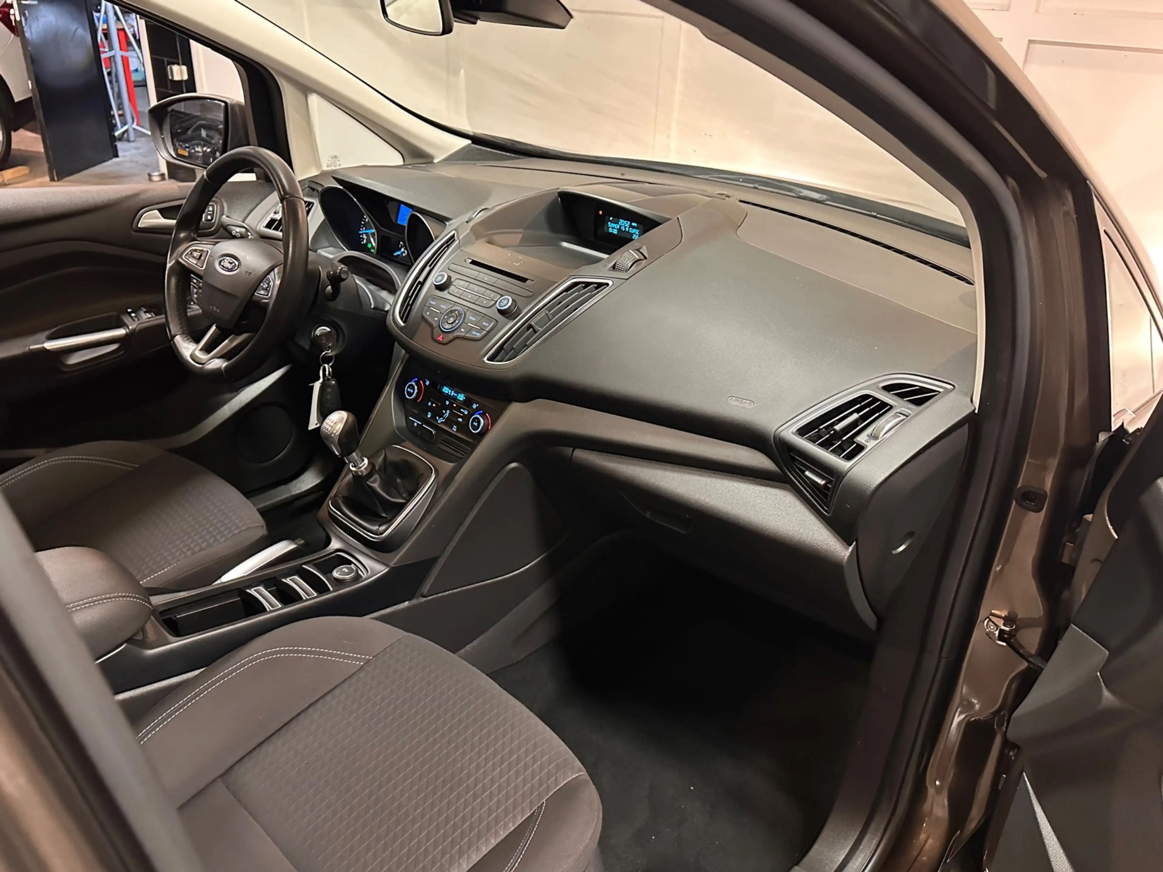 Ford Grand C-Max 1.0 Ecoboost / 7 Persoons / 2018 / Cruise — photo 13