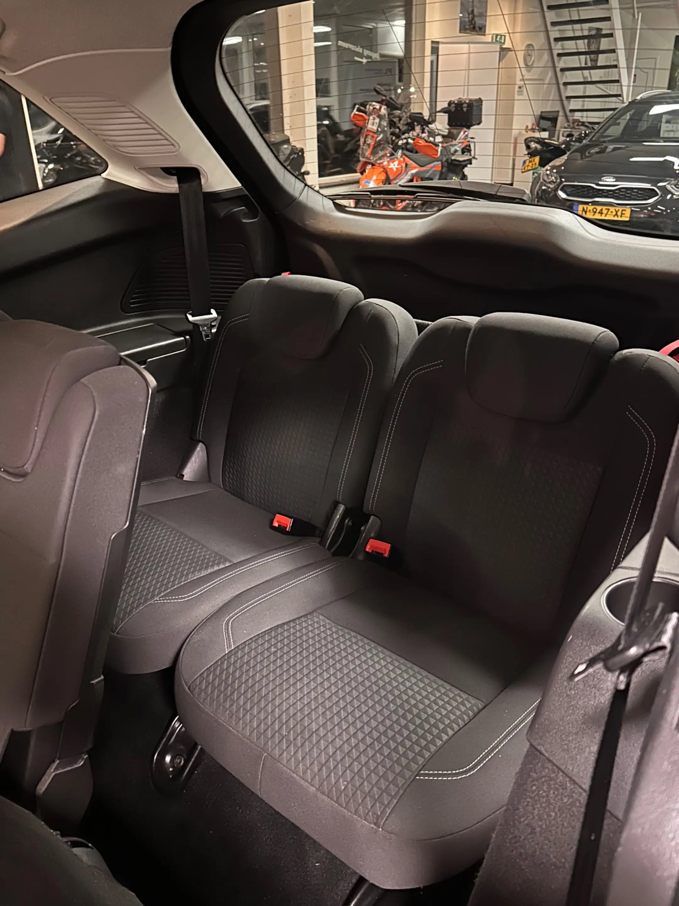 Ford Grand C-Max 1.0 Ecoboost / 7 Persoons / 2018 / Cruise — photo 11