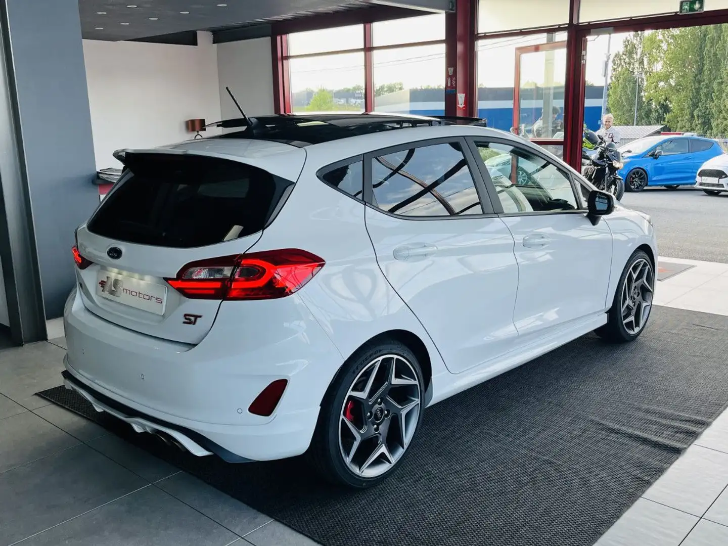 Ford Fiesta ST 1,5 200 TOIT PANORAMIQUE GPS KEYLESS APPLE CARP Biały - 2