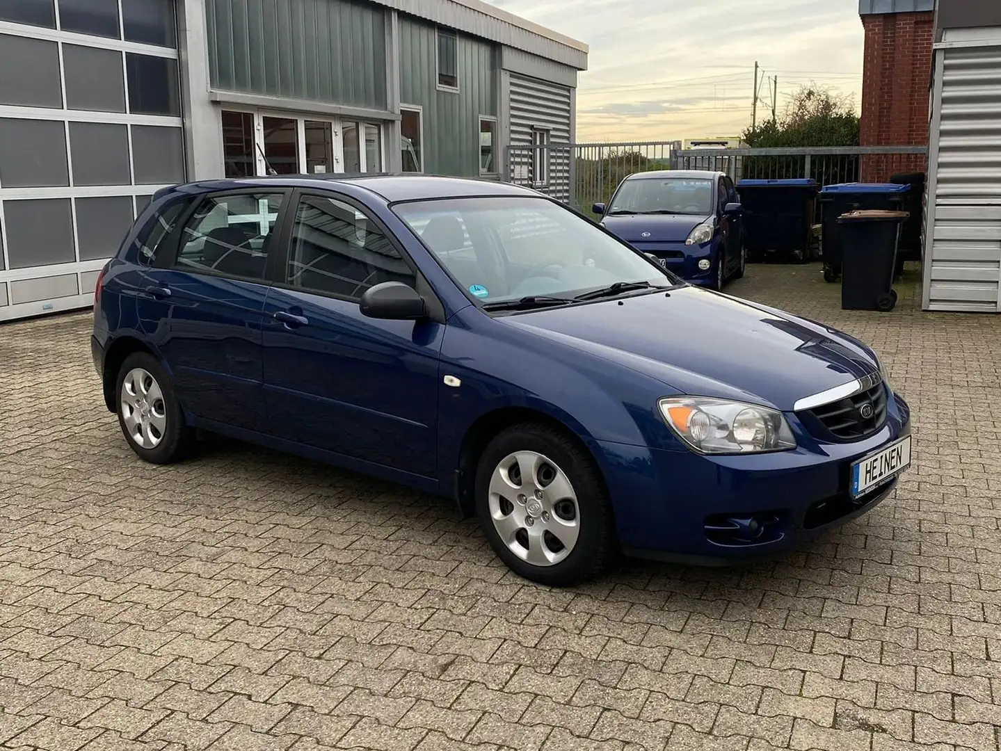 Kia Cerato 2.0 LX CRDi Kombi Blau - 2