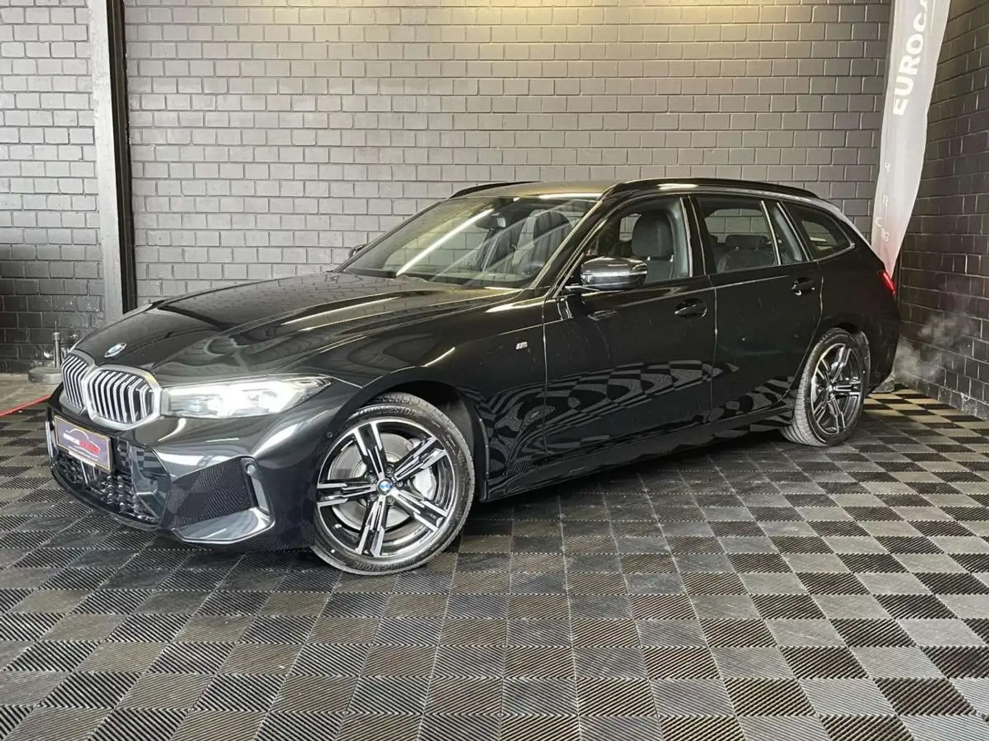 BMW 330 330iA xDrive M-Sport Touring 245CV*Hayon*ACC*Siège Noir - 1