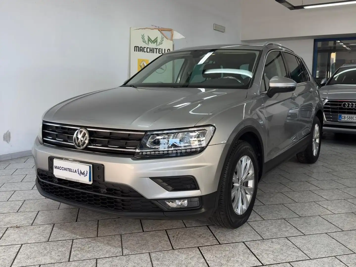 Volkswagen Tiguan Tiguan 2.0 tdi Business 150cv dsg Grigio - 2