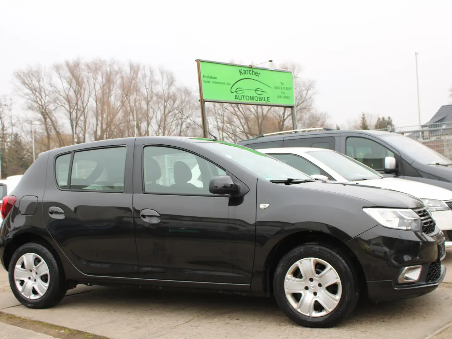 Dacia Sandero Laureate*Zahnriemenneu*Navi*PDC*1.Hand* Schwarz - 1