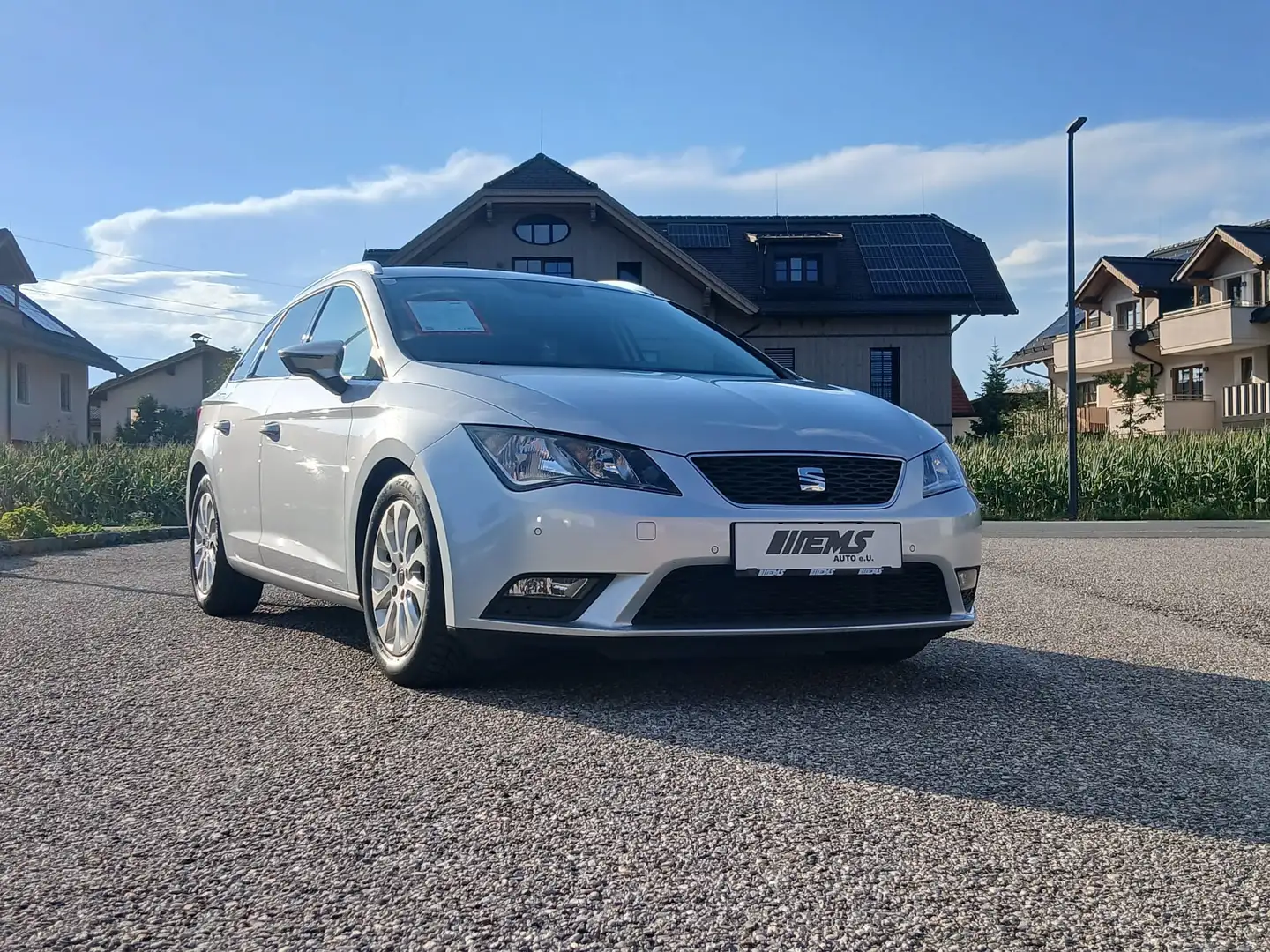 SEAT Leon Style *PICKERL*PDC*FREISPRECH* Grau - 1