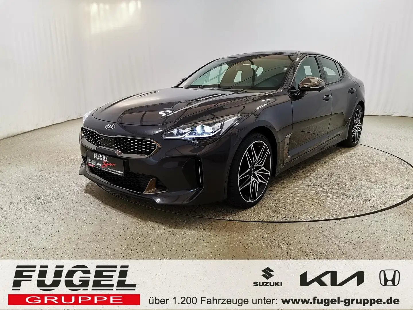 Kia Stinger 3.3 V6 T-GDI GT 4WD Pano|LED|HuD|Navi|Leder|360° Серый - 1