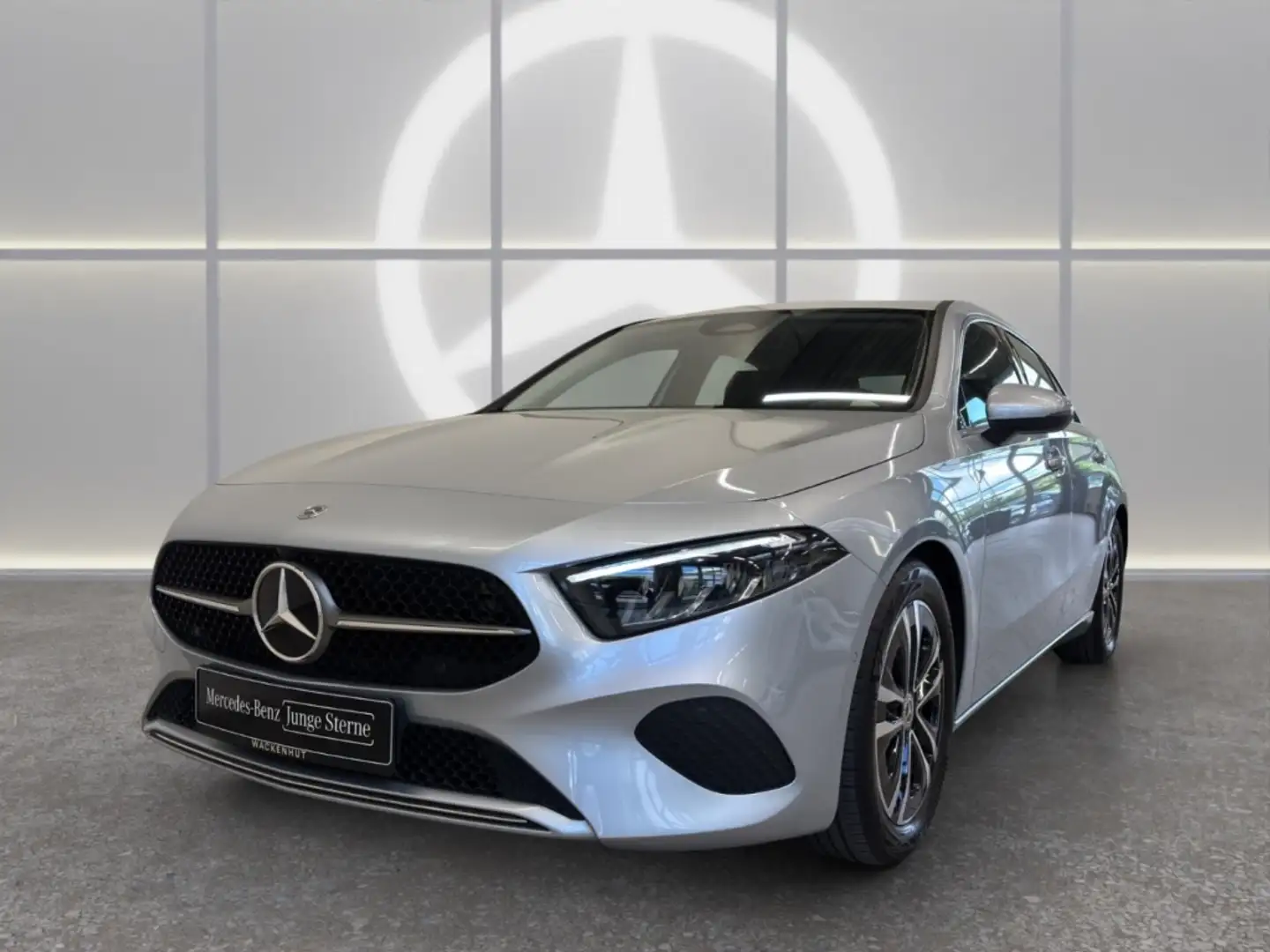 Mercedes-Benz A 200 d PROGRESSIVE LINE ADVANCED RFK+DISTRO+AHK Silber - 2