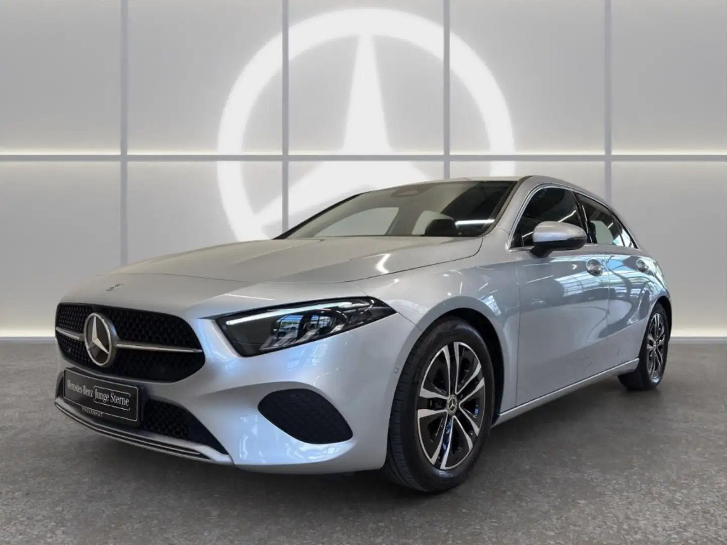 Mercedes-Benz A 200 d PROGRESSIVE LINE ADVANCED RFK+DISTRO+AHK Silber - 1