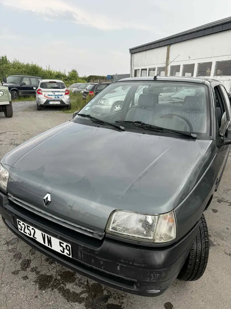 Renault Clio - 2