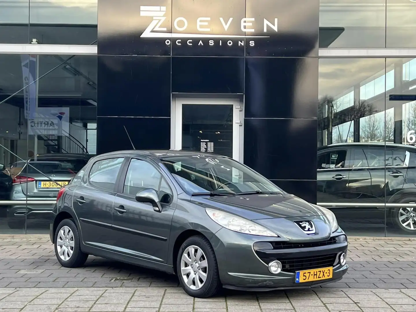 Peugeot 207 1.4 16V VTi Look 5DR 2009 Groen Nieuwe Distr.Ketti Šedá - 2