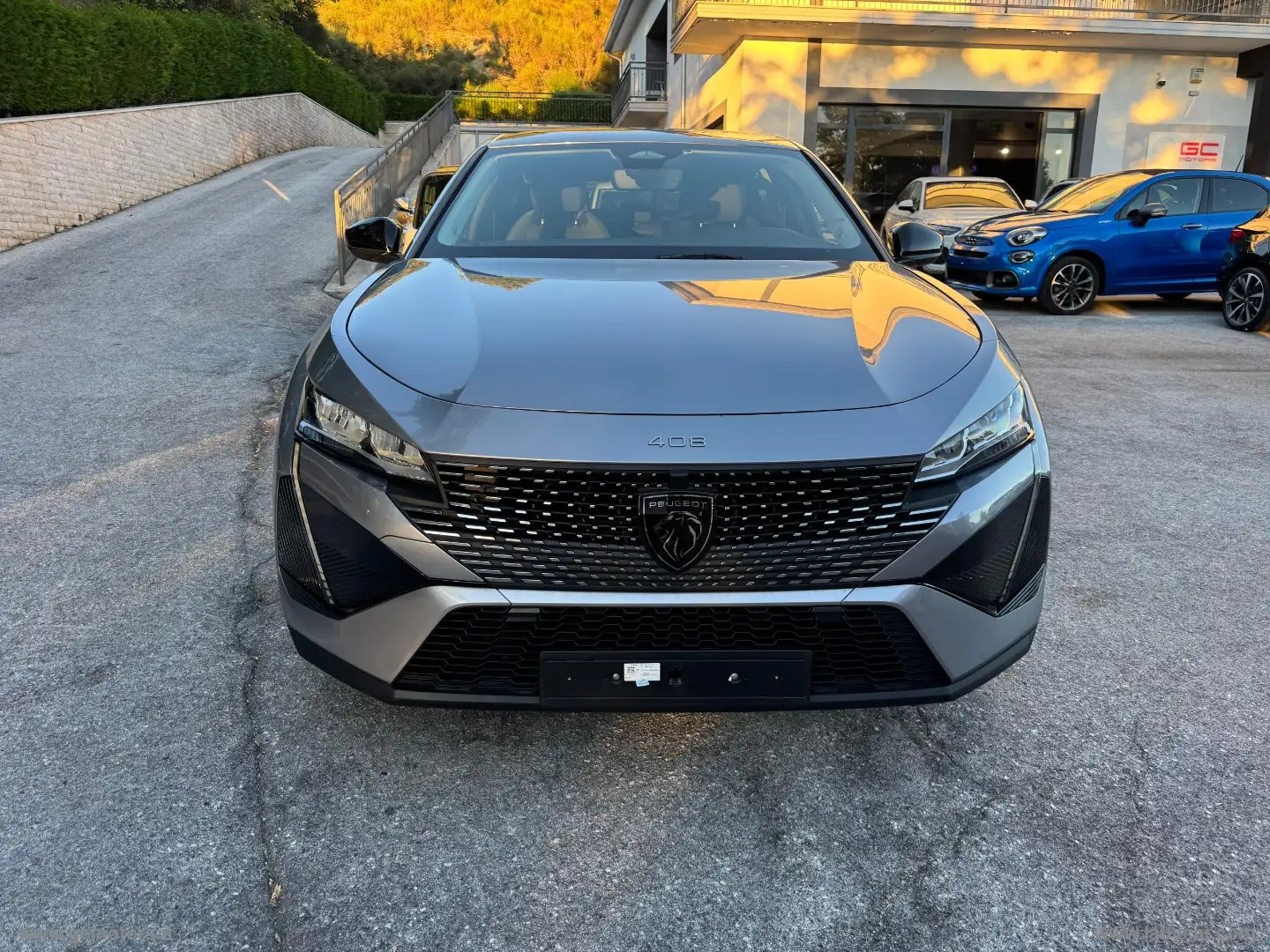 Peugeot 408 PureTech 130 S&S EAT8 Allure Gris - 2