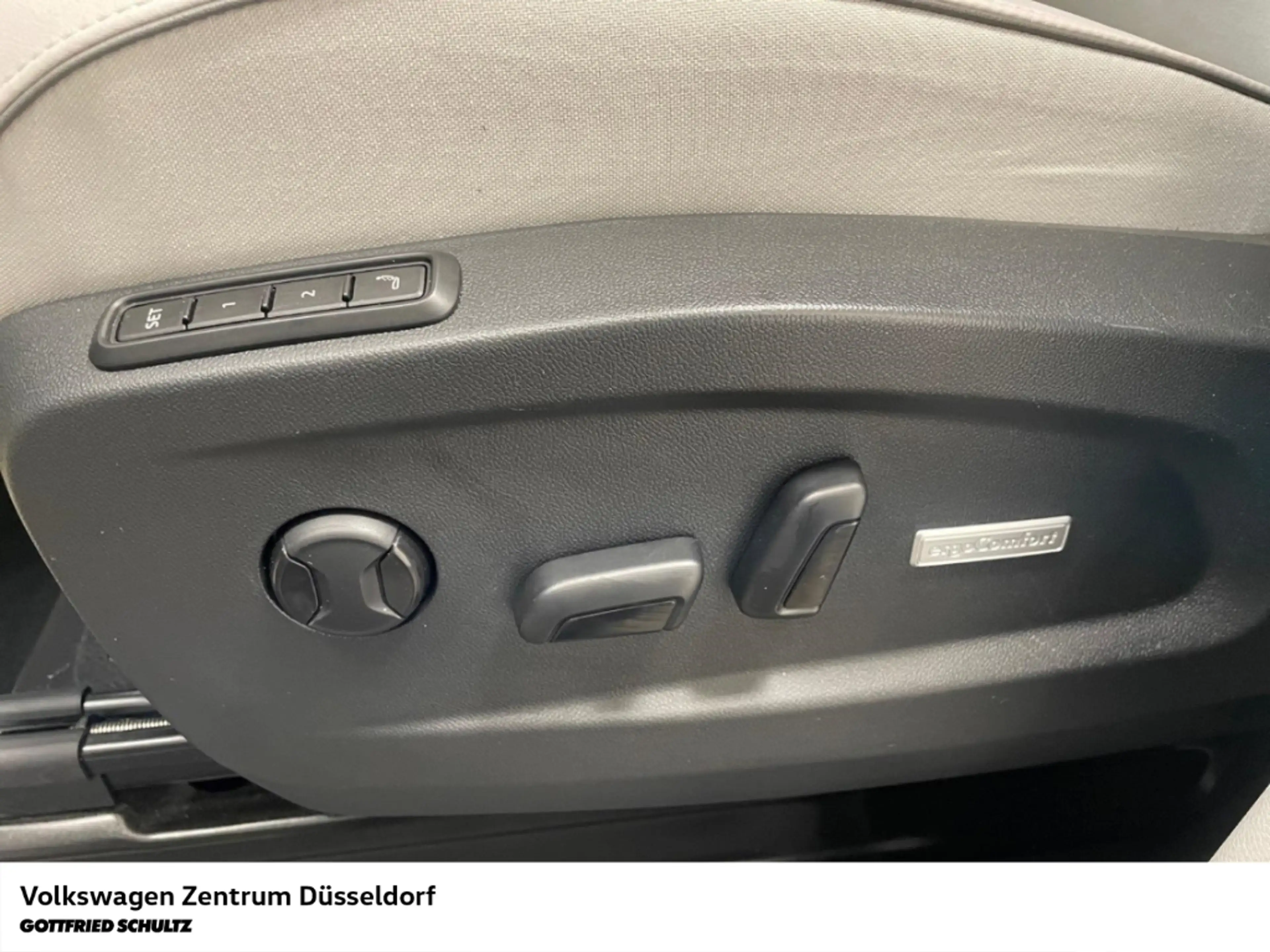 Volkswagen ID. Buzz Pro 150kw Kamera Sitzheiz Navi Parkhilfe — photo 11