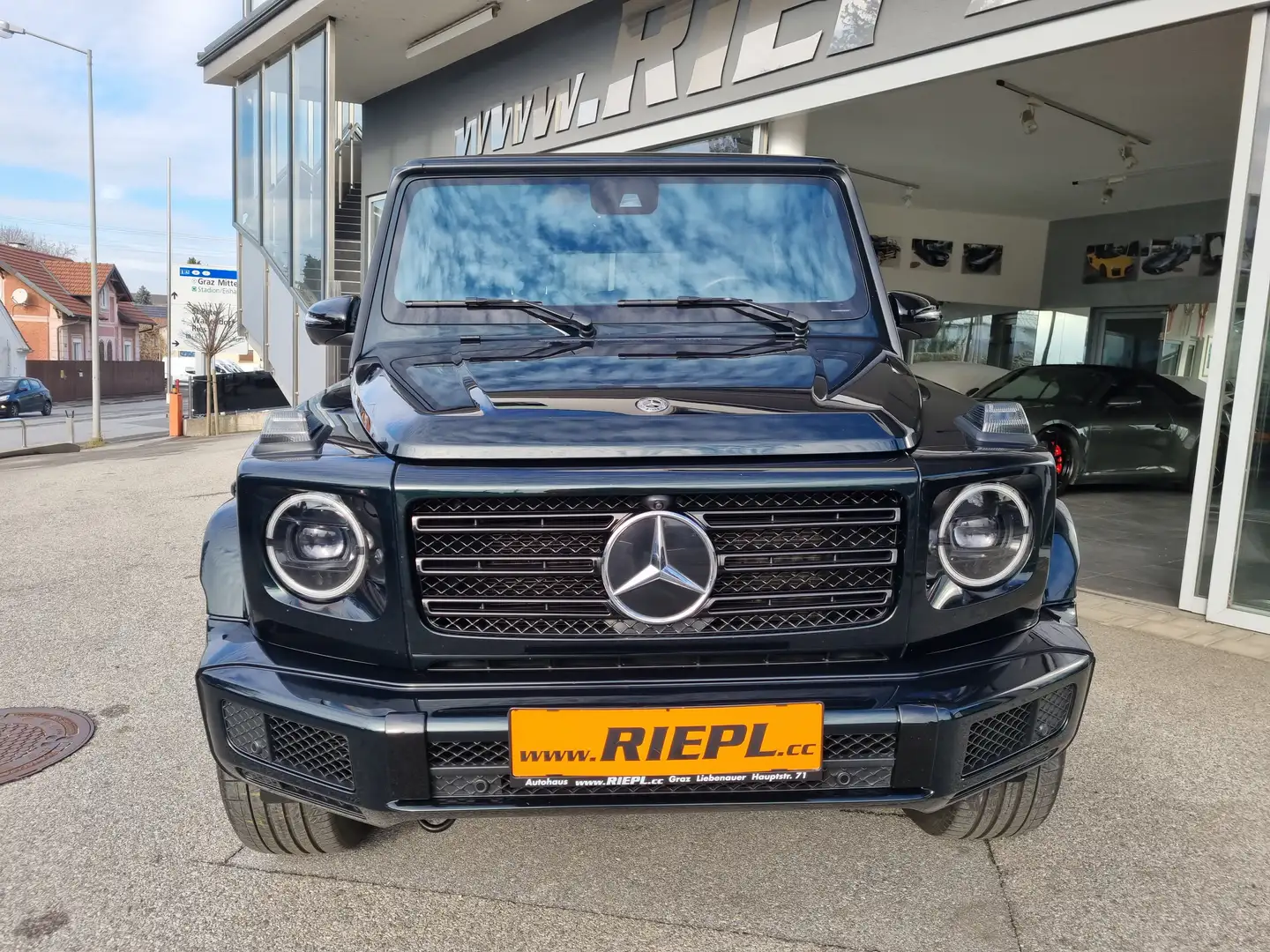 Mercedes-Benz G 500 VOLL Massage AMG 1.Besitz Burmester Kamera AHKLED Noir - 2