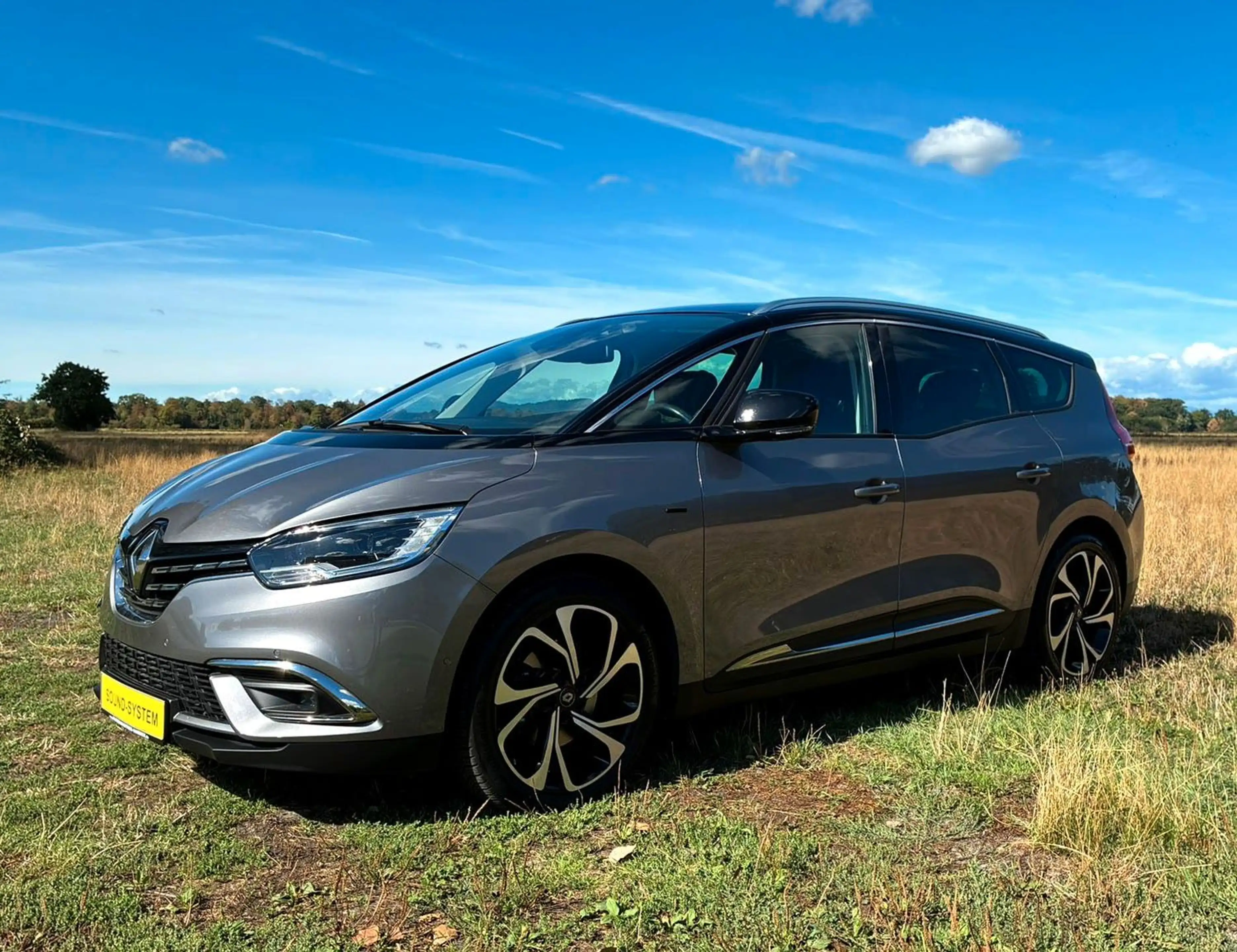 Renault Grand Scenic Scenic IV Grand Black Edition | 1. HAND 7 SITZE