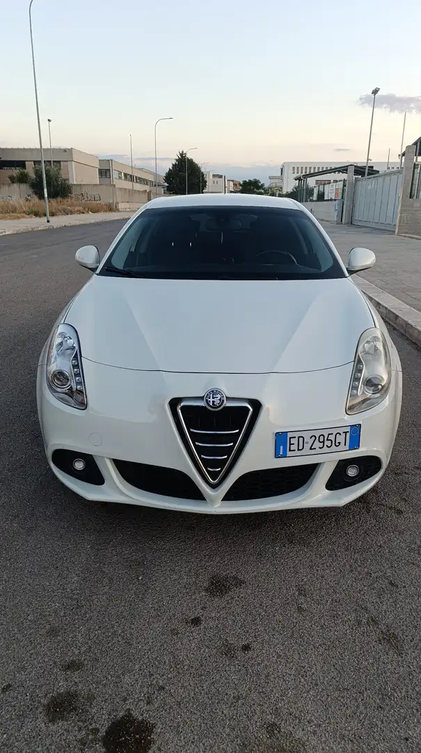Alfa Romeo Giulietta 1.6 jtdm(2) Distinctive - 1