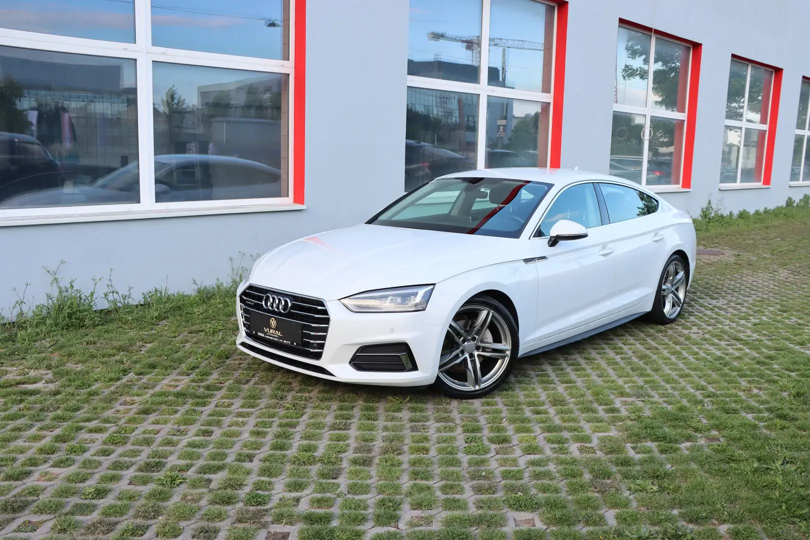 Audi A5 40 TDI quattro design|S TRONIC|Virtual Cockpit|Sound-System Weiß - 2