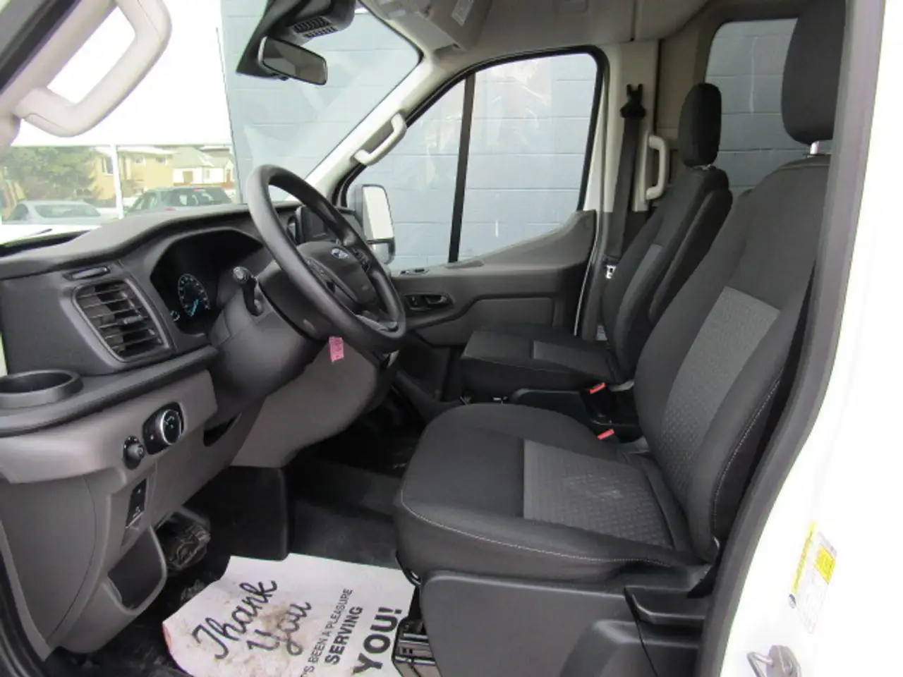 Ford Transit Passenger Wagon снимка Ford Transit Passenger Wagon